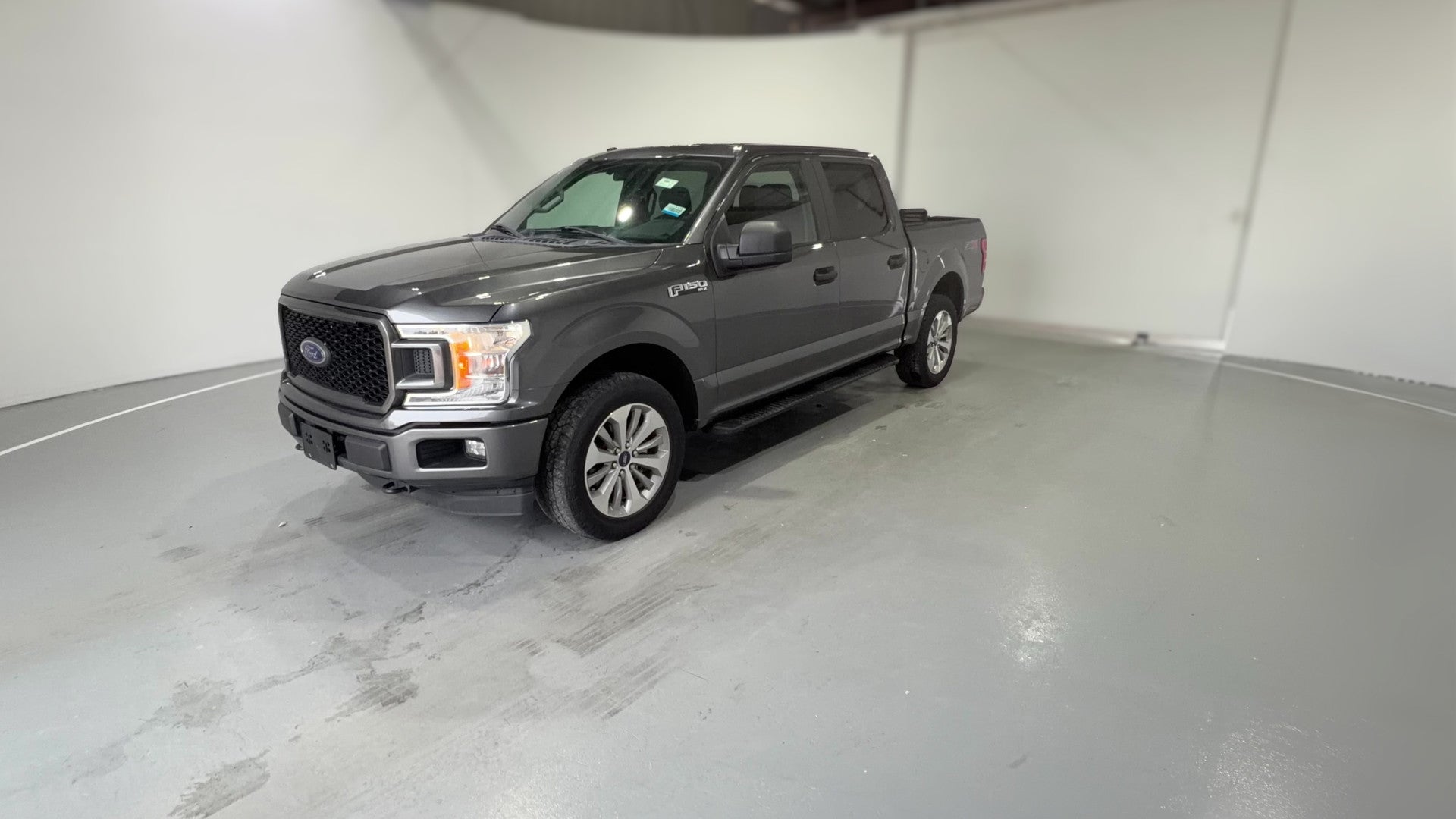 2018 Ford F150 SuperCrew Cab vehicle photo