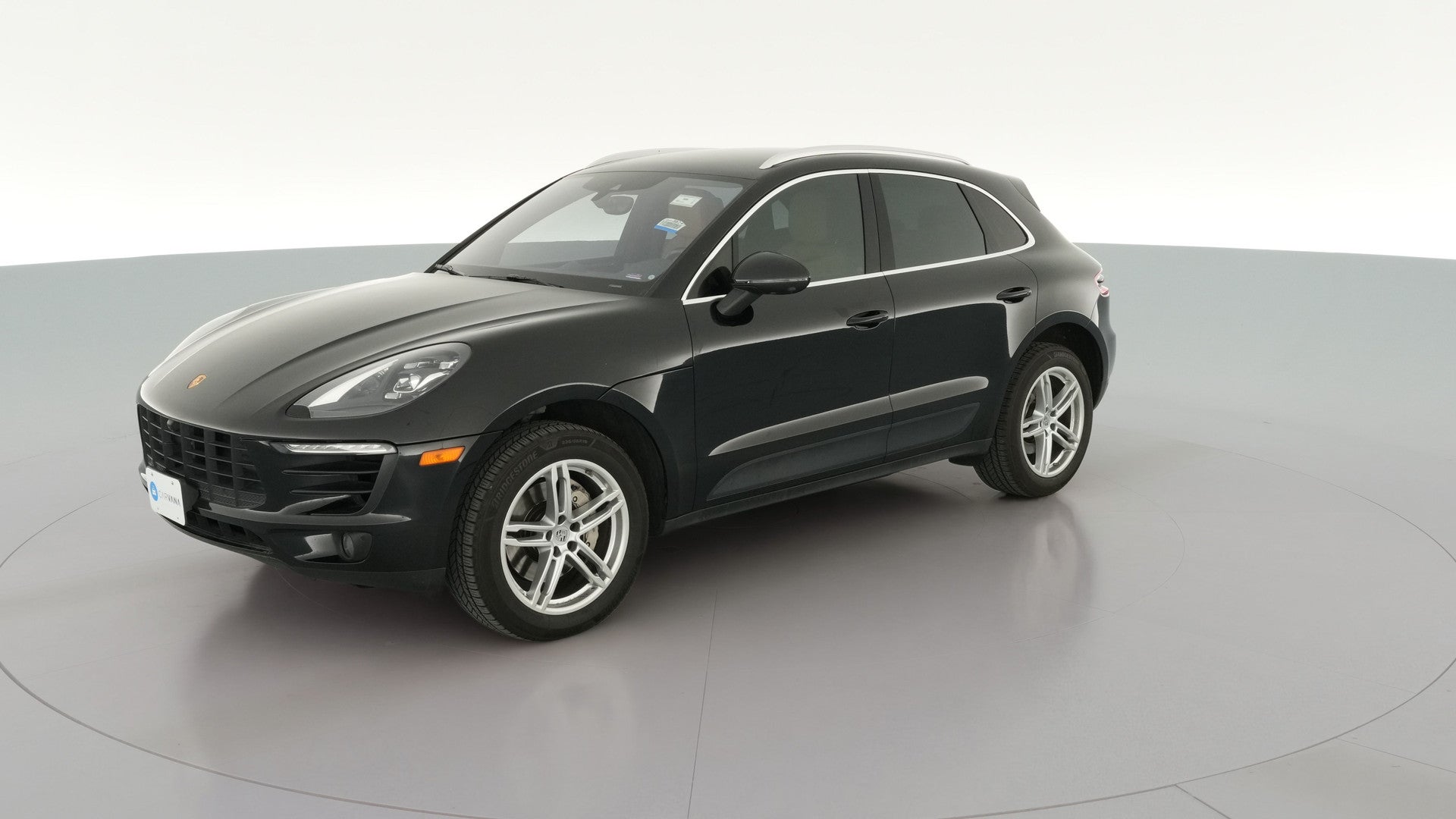 2018 Porsche Macan vehicle photo