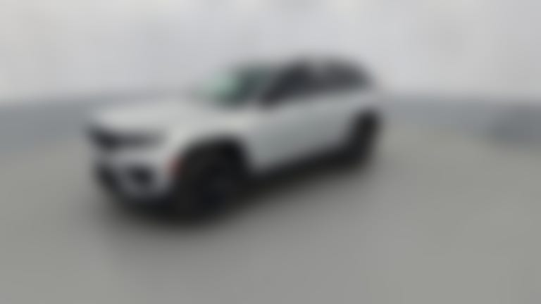2024 Jeep Grand Cherokee vehicle photo