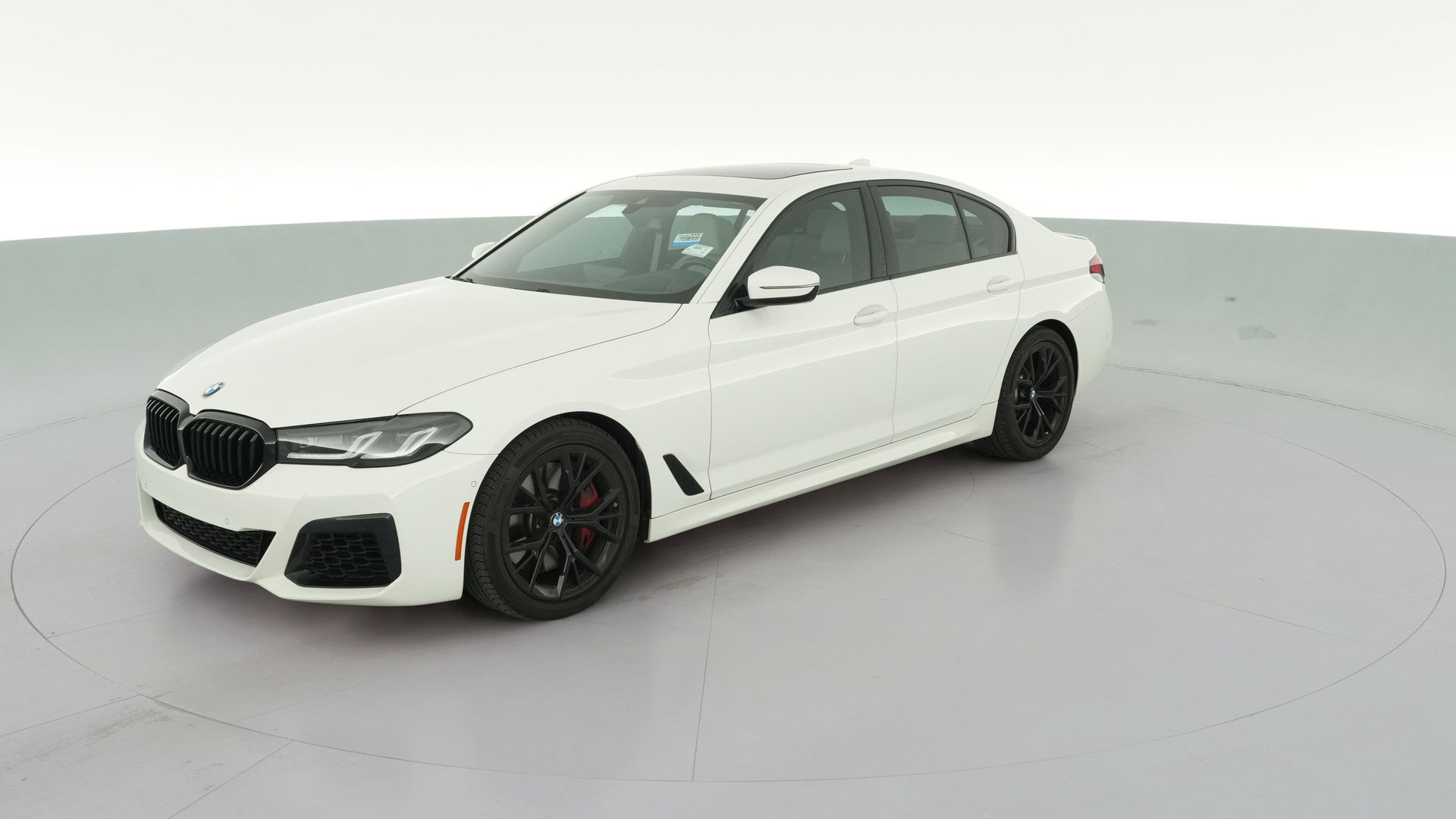 2022 BMW 5 Series vehicle photo