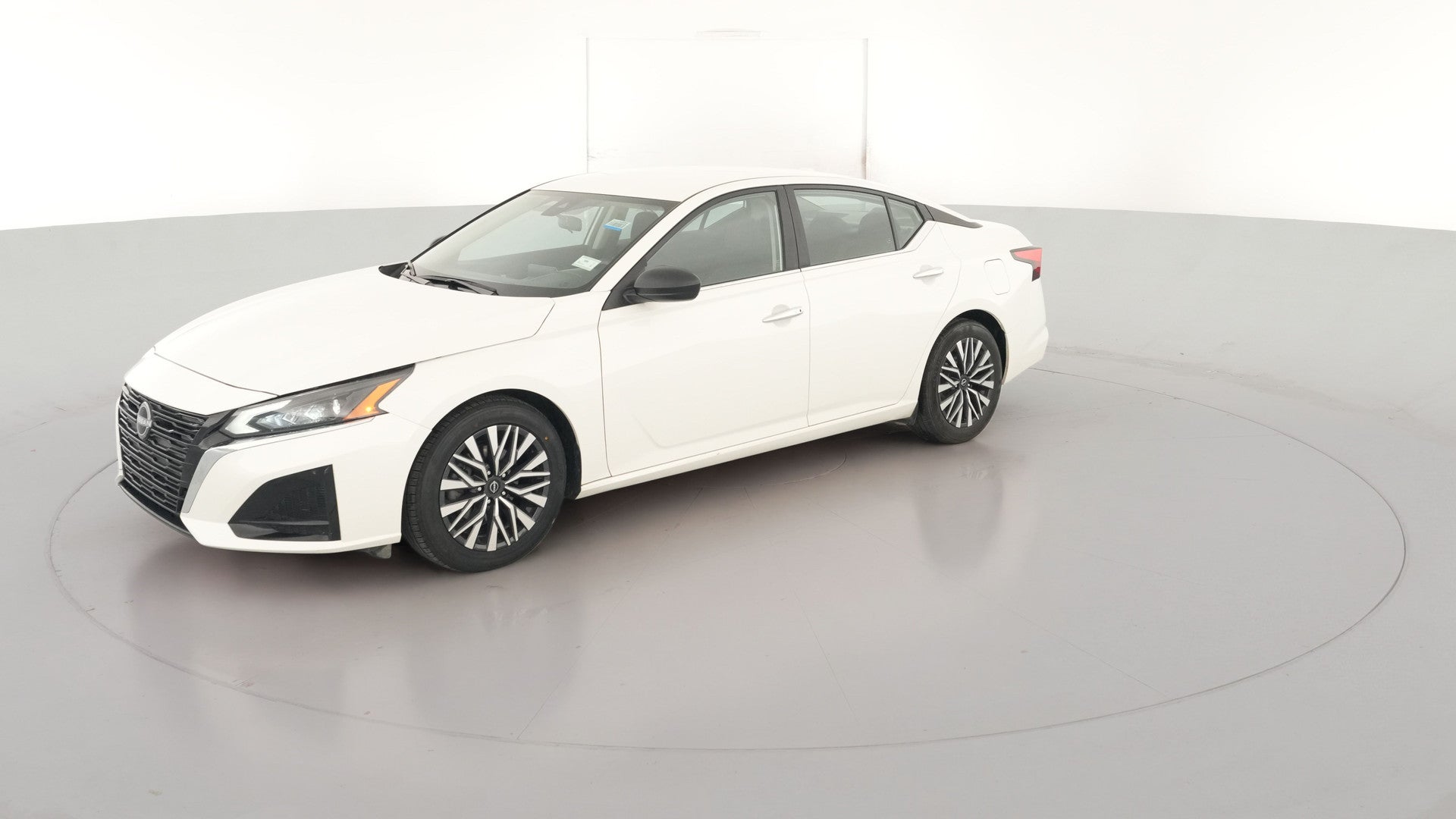2025 Nissan Altima vehicle photo