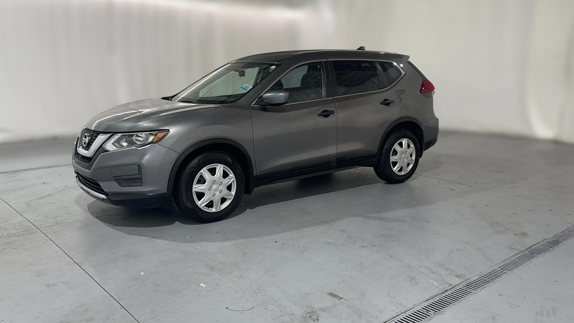 2017 Nissan Rogue vehicle photo