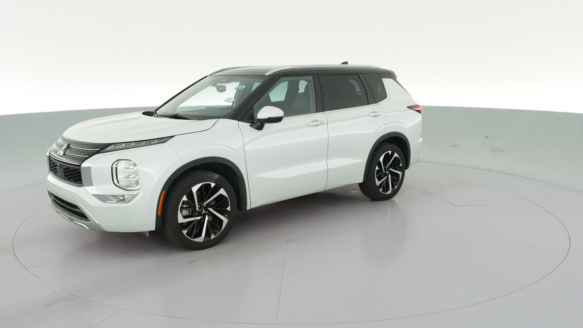 2023 Mitsubishi Outlander vehicle photo