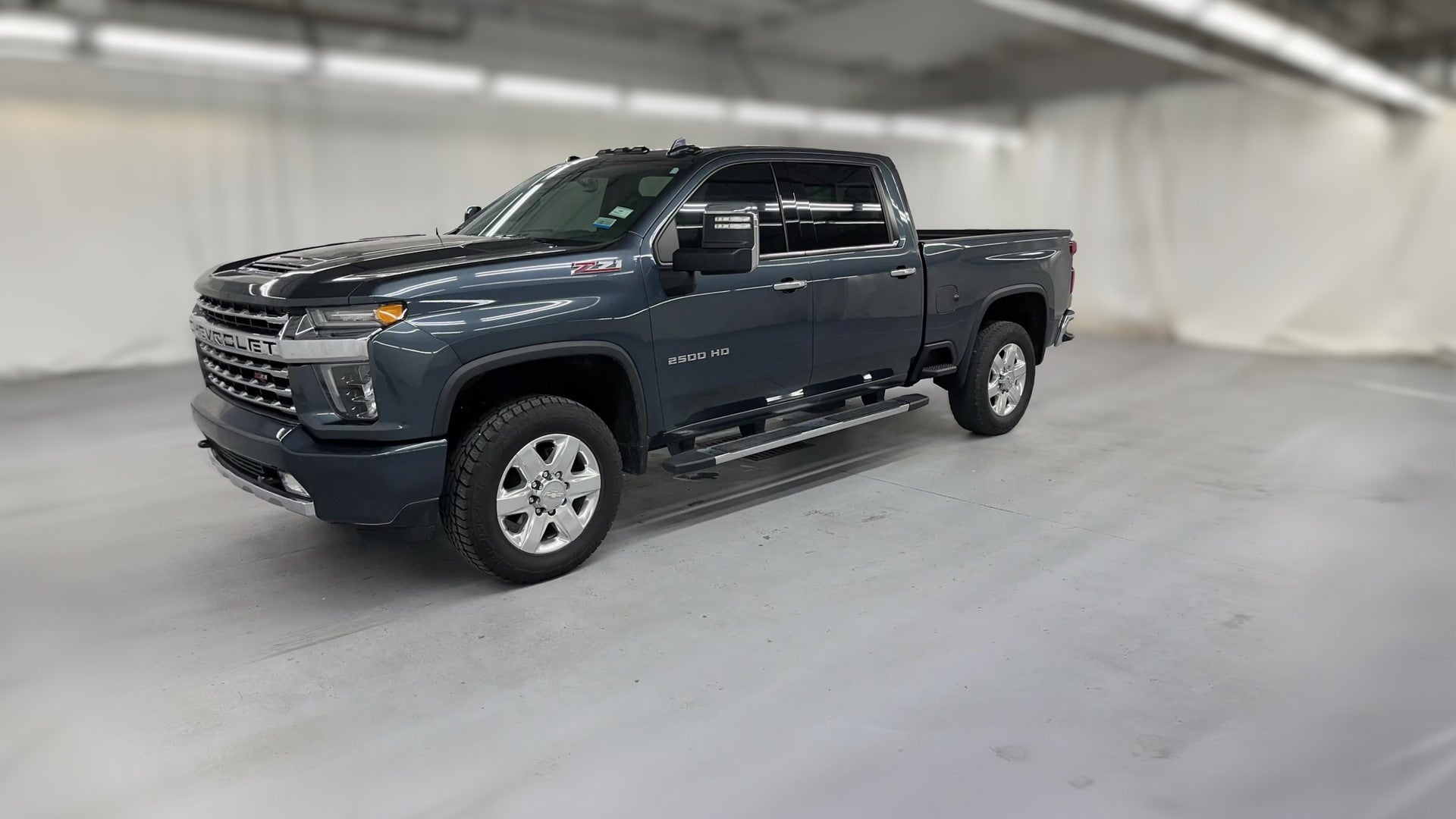 2020 Chevrolet Silverado 2500 HD Crew Cab vehicle photo