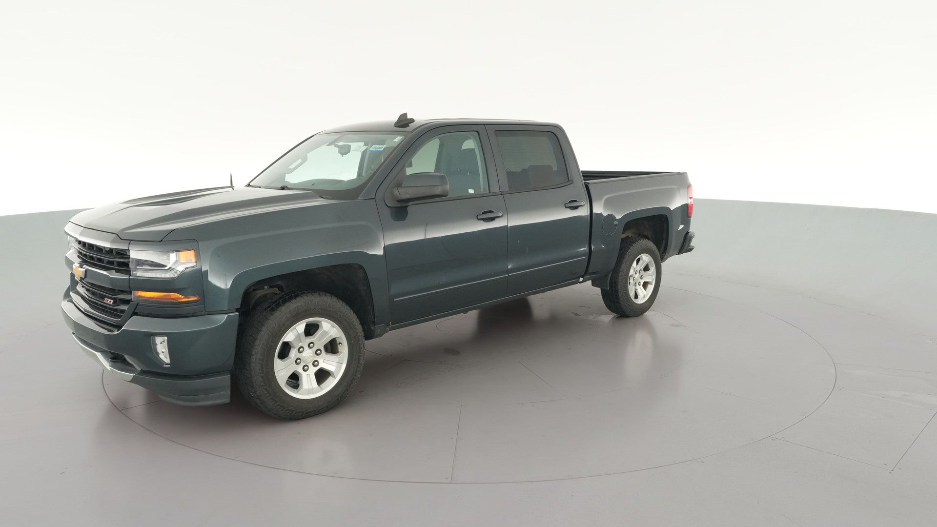 2018 Chevrolet Silverado 1500 Crew Cab vehicle photo