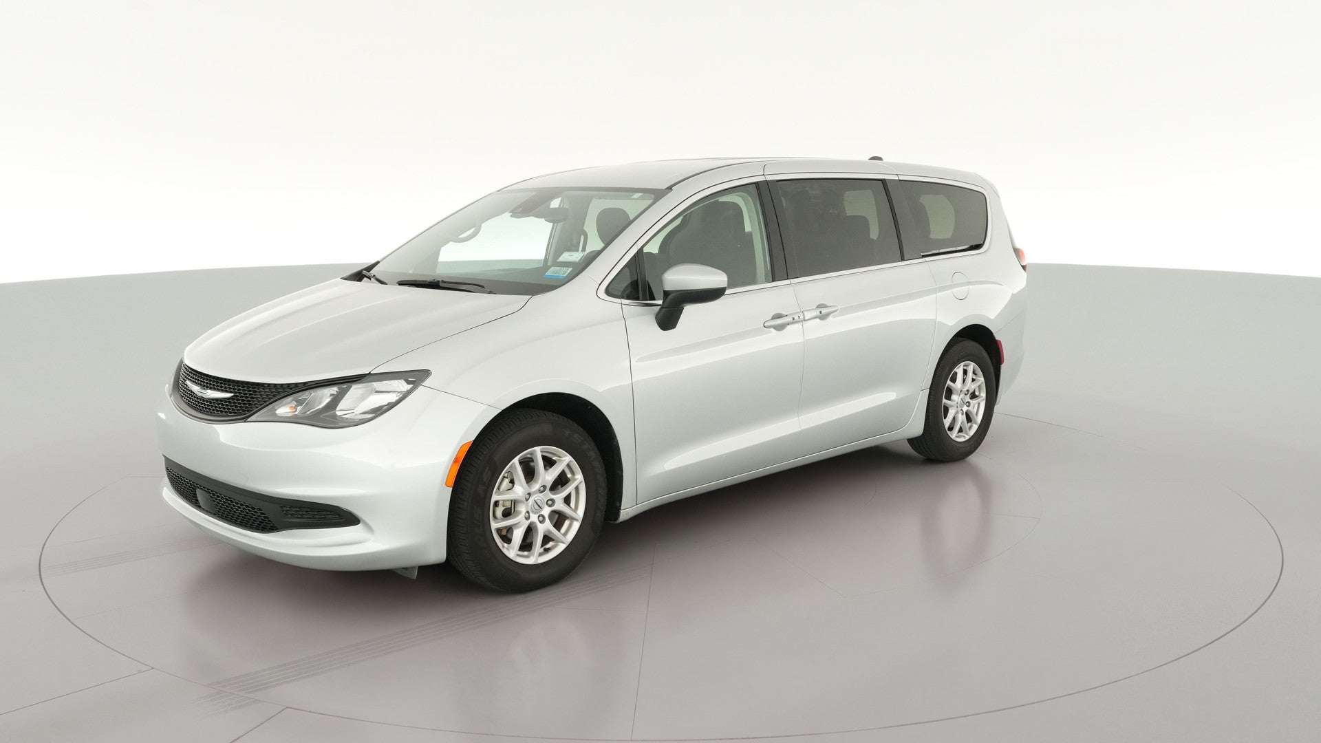 2023 Chrysler Voyager vehicle photo