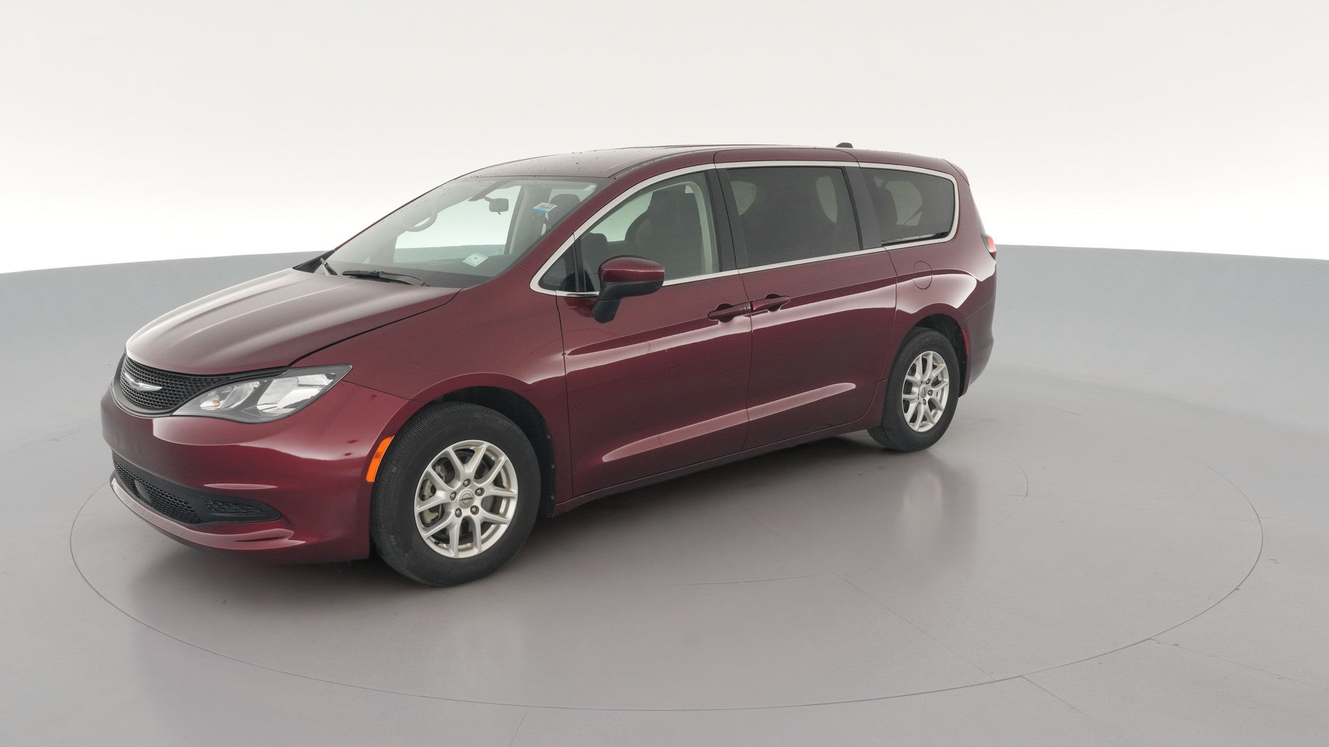 2022 Chrysler Voyager vehicle photo