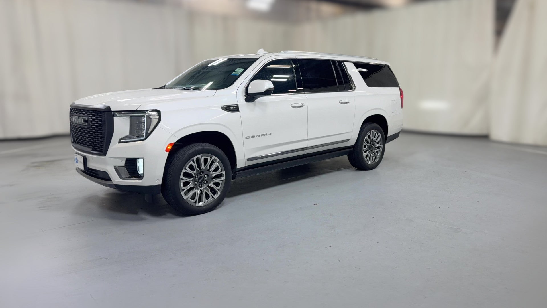 2024 GMC Yukon XL vehicle photo
