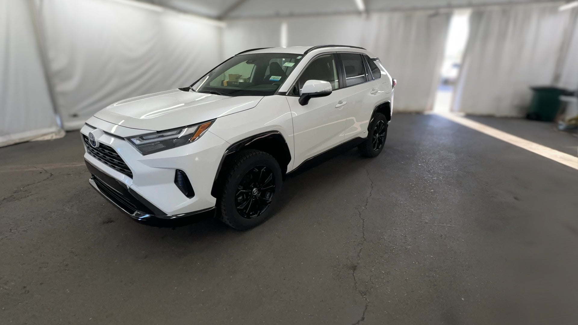 2022 Toyota RAV4 Hybrid vehicle photo