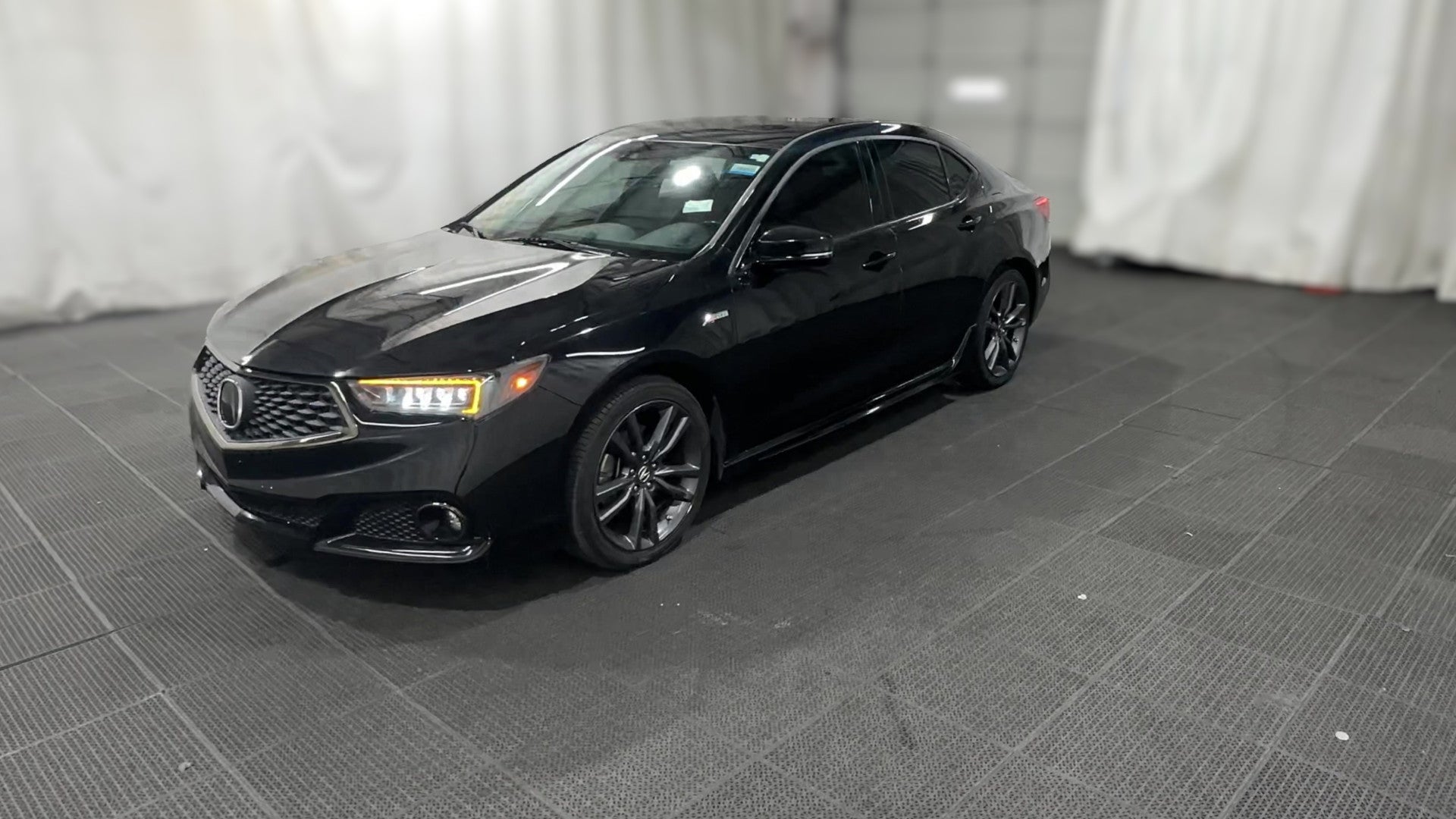 2019 Acura TLX vehicle photo