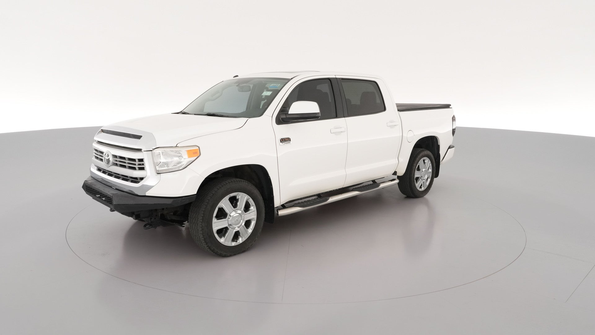 2015 Toyota Tundra CrewMax vehicle photo