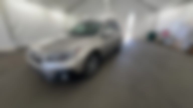 2018 Subaru Outback vehicle photo