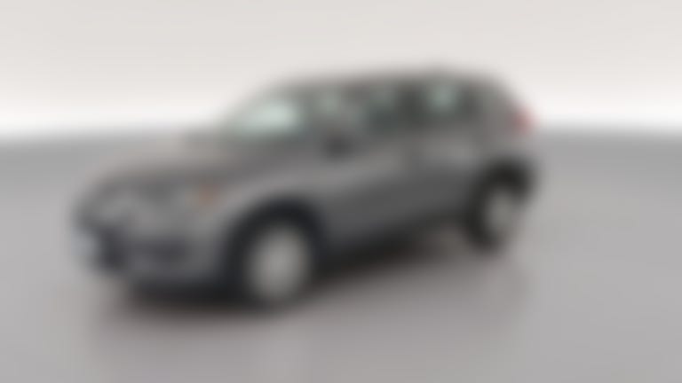 2017 Nissan Rogue vehicle photo