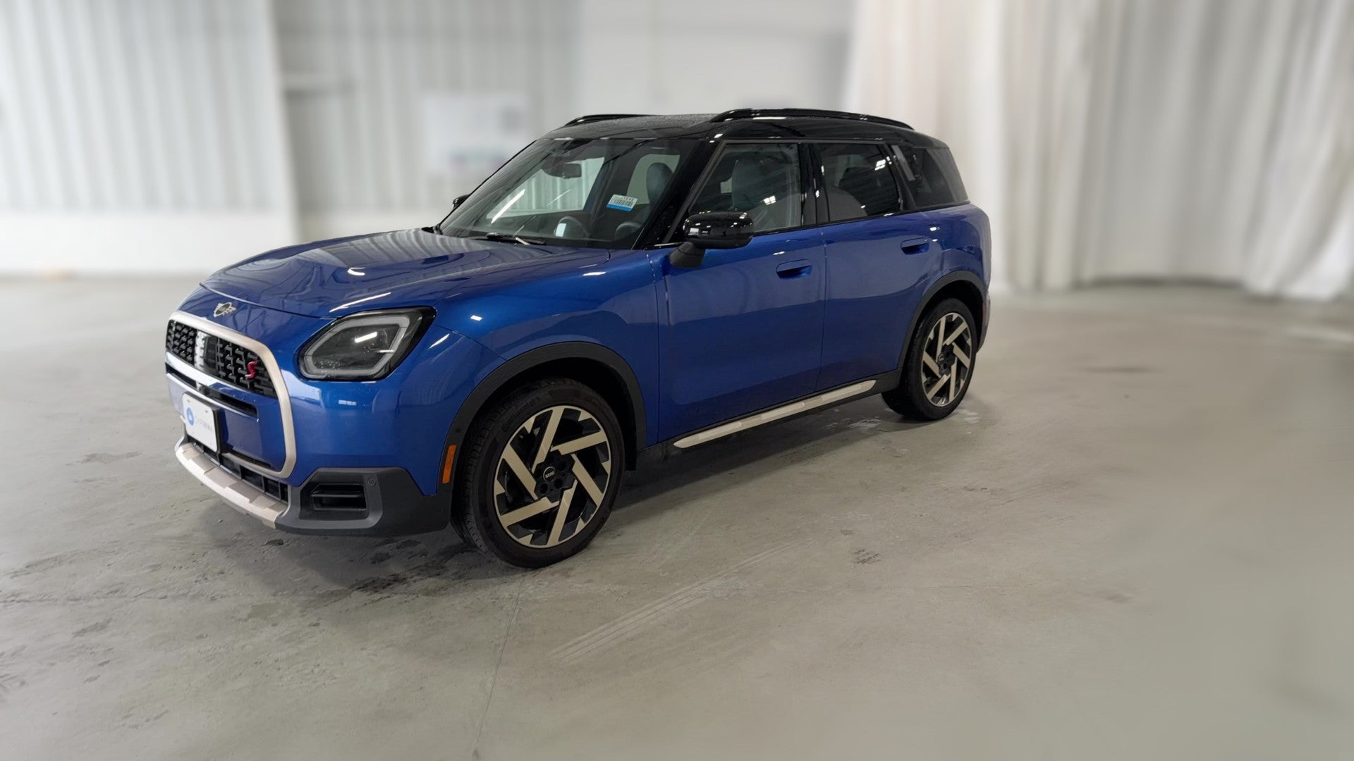 2025 MINI Countryman vehicle photo
