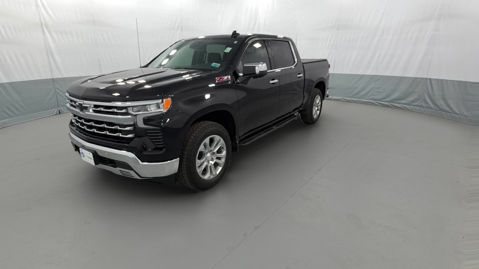 2025 Chevrolet Silverado 1500 Crew Cab vehicle photo