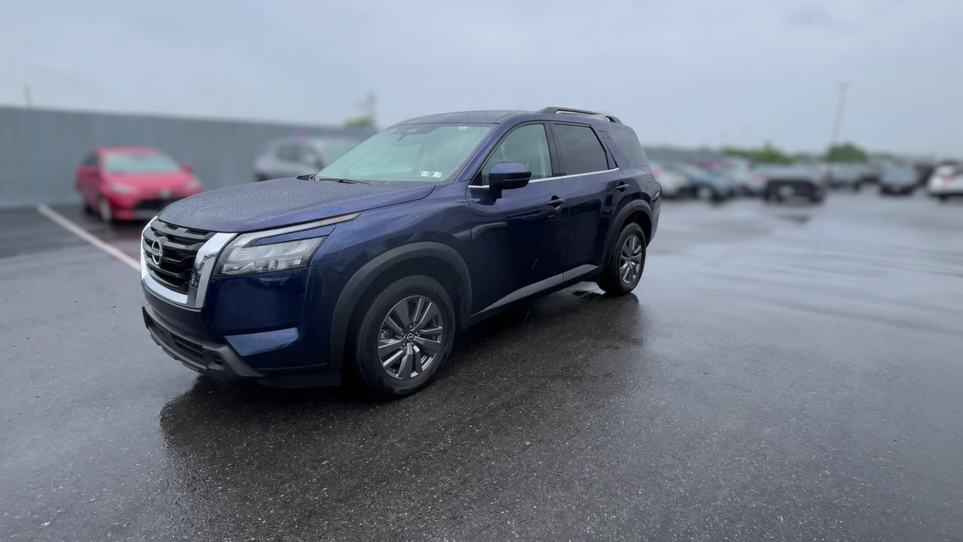 2025 Nissan Pathfinder vehicle photo