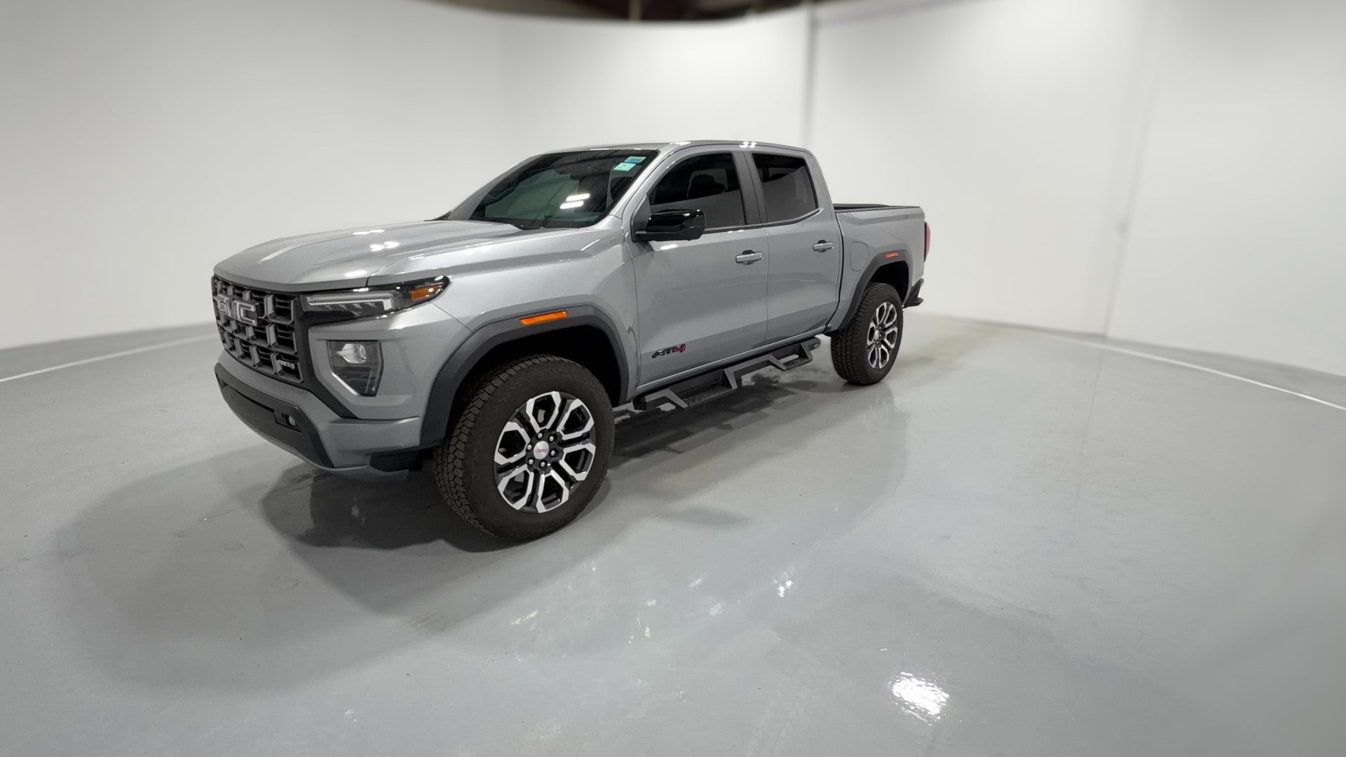 2024 GMC Canyon Crew Cab vehicle photo