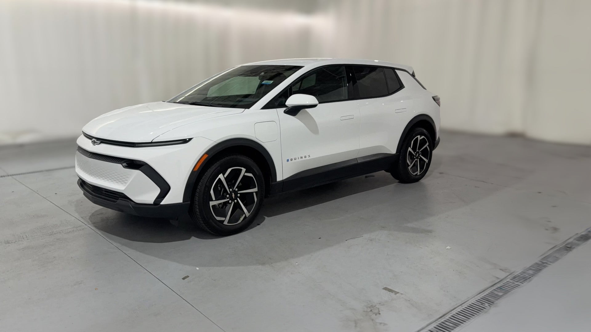 2025 Chevrolet Equinox EV vehicle photo