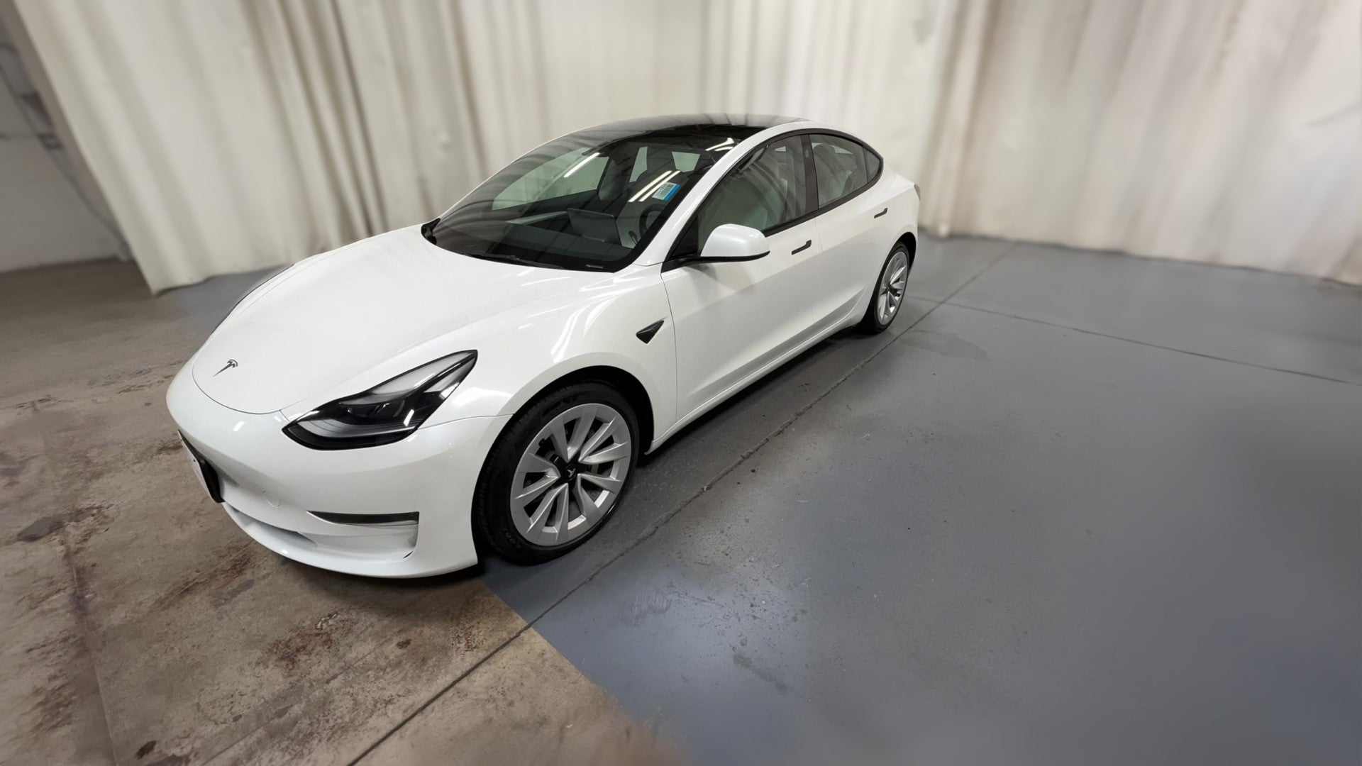 2023 Tesla Model 3 vehicle photo