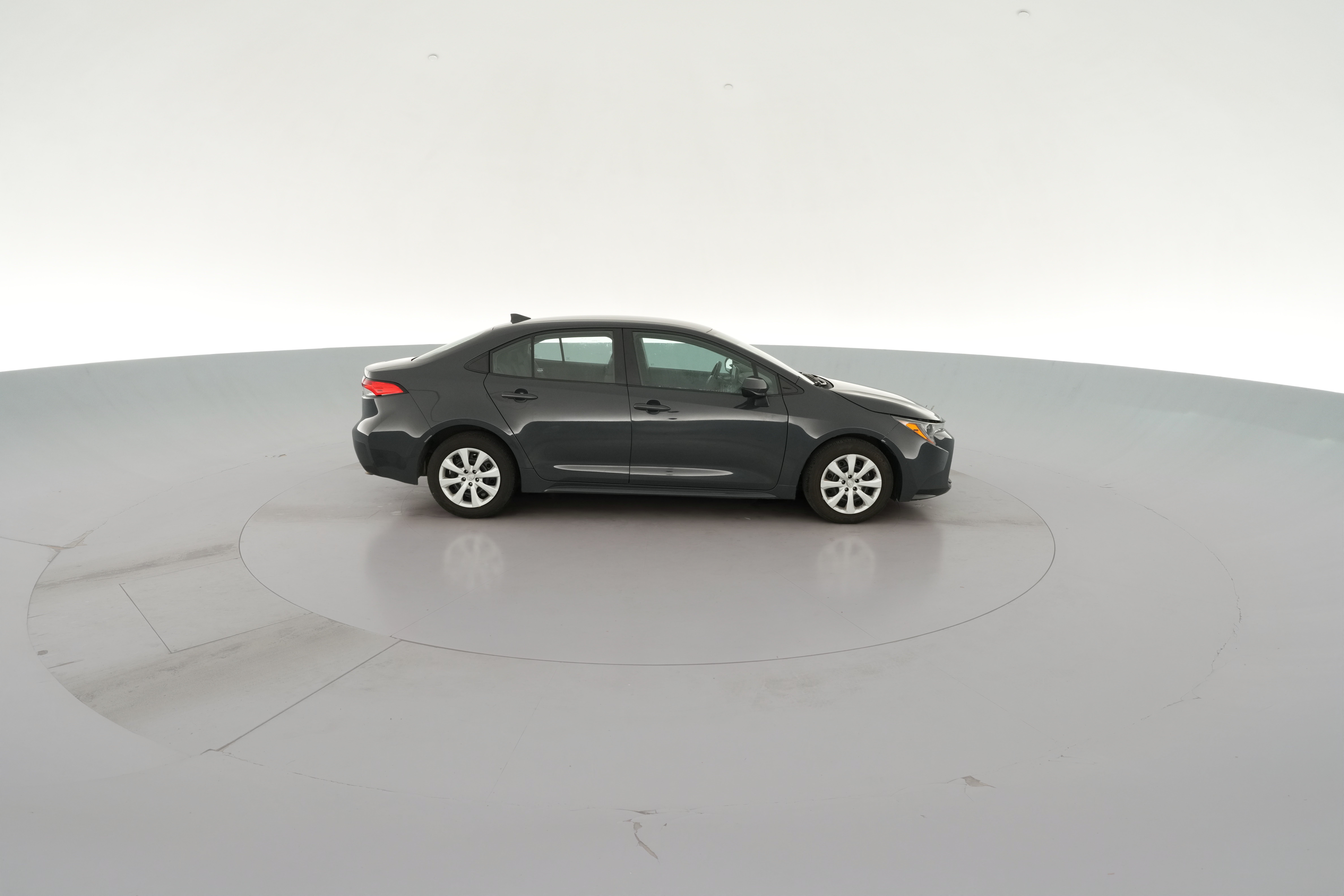 2024 Toyota Corolla LE - Photo 31