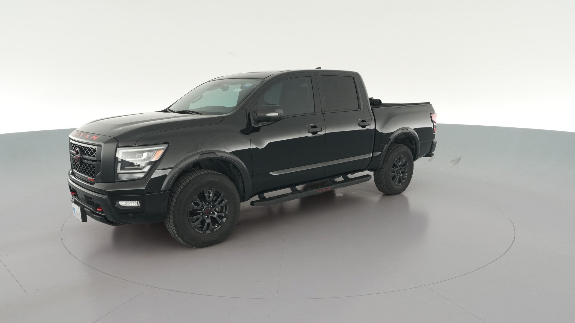 2024 Nissan Titan Crew Cab vehicle photo