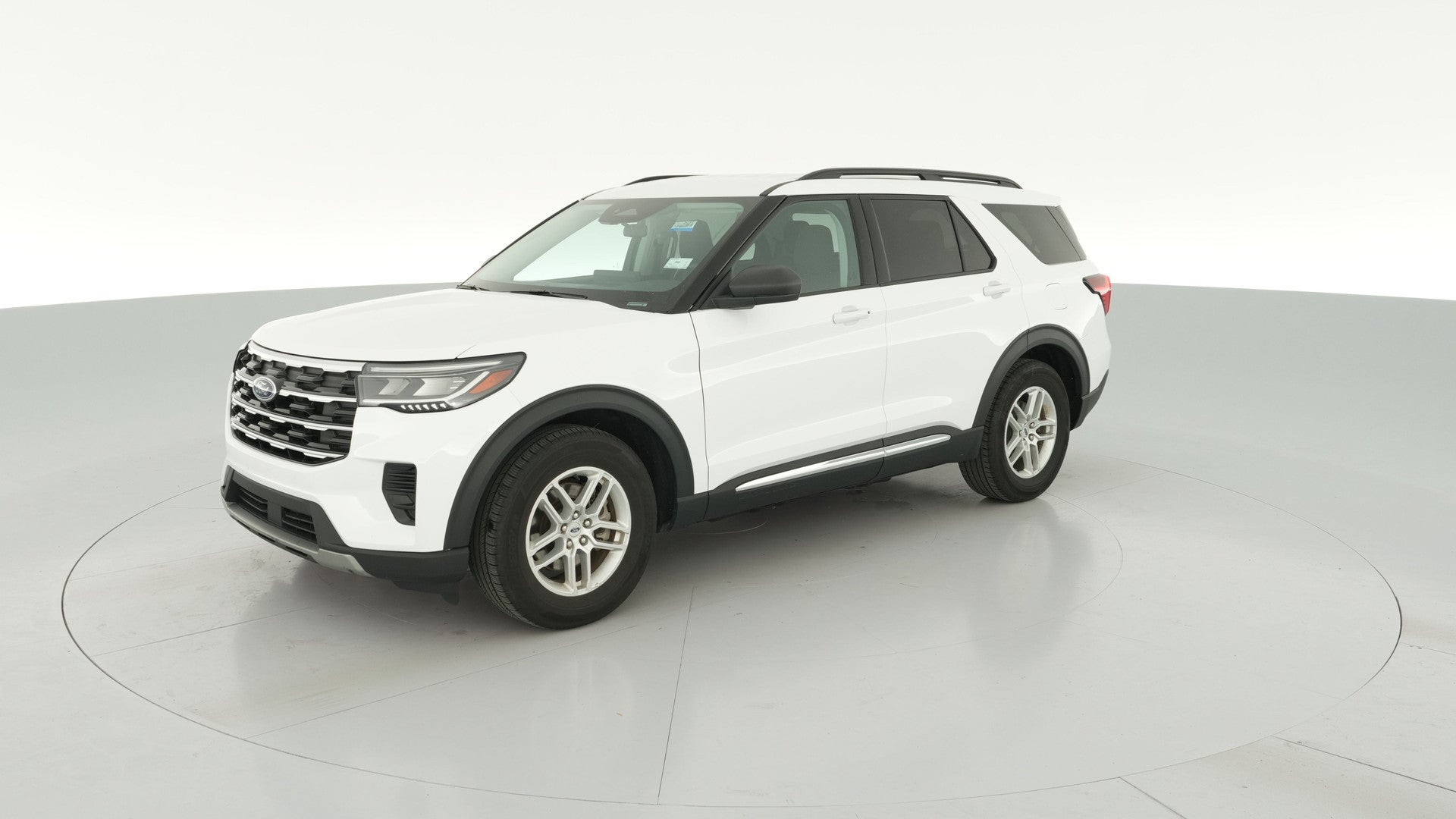2025 Ford Explorer vehicle photo