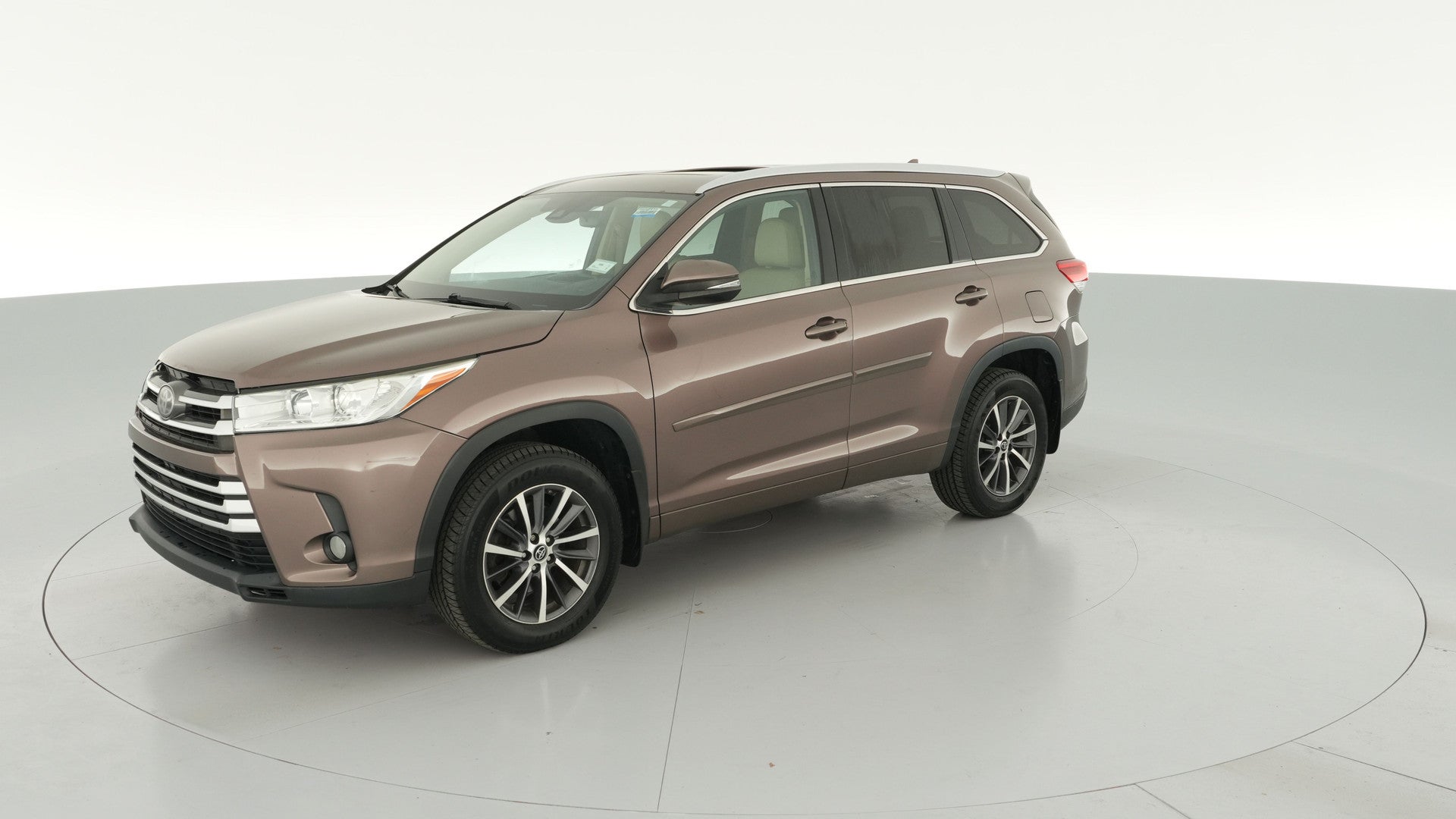 2017 Toyota Highlander vehicle photo