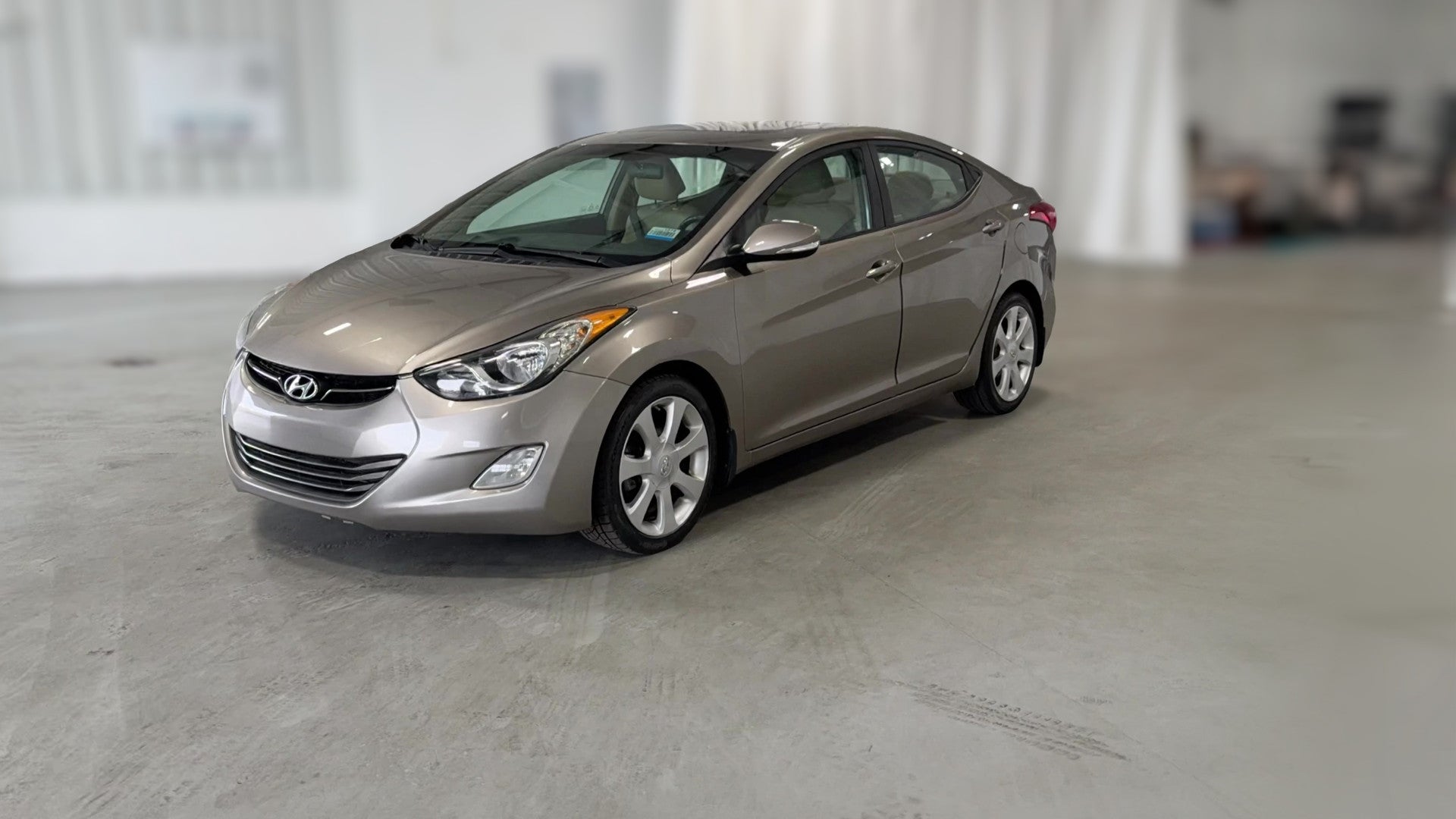 2013 Hyundai Elantra vehicle photo