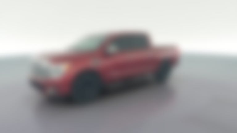 2017 Nissan Titan Crew Cab vehicle photo