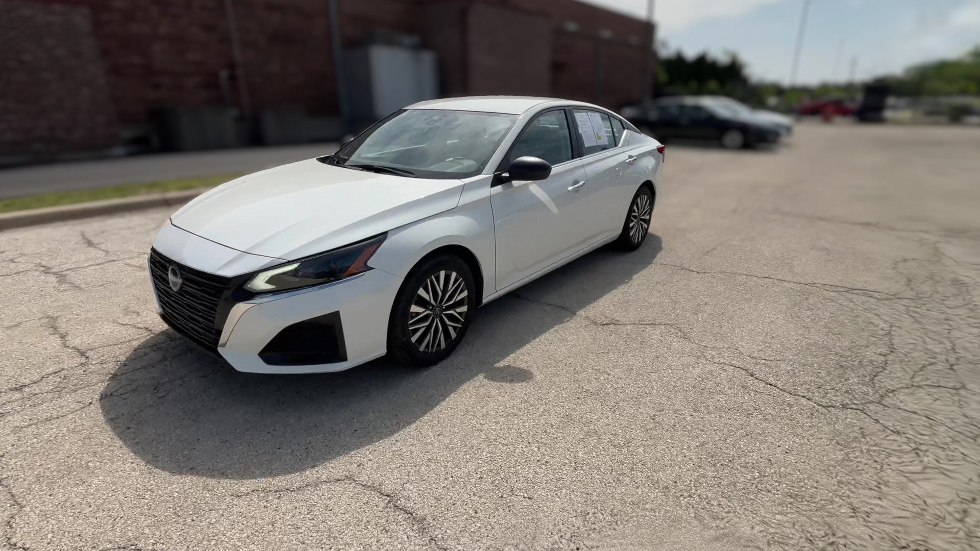 2025 Nissan Altima vehicle photo