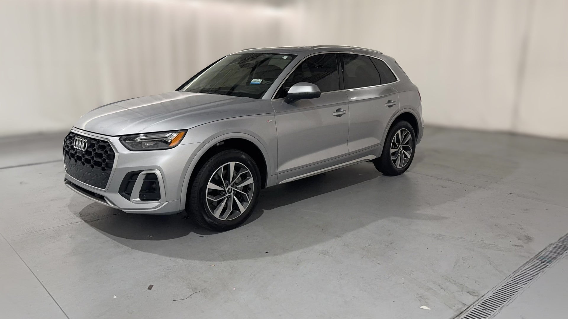 2023 Audi Q5 vehicle photo