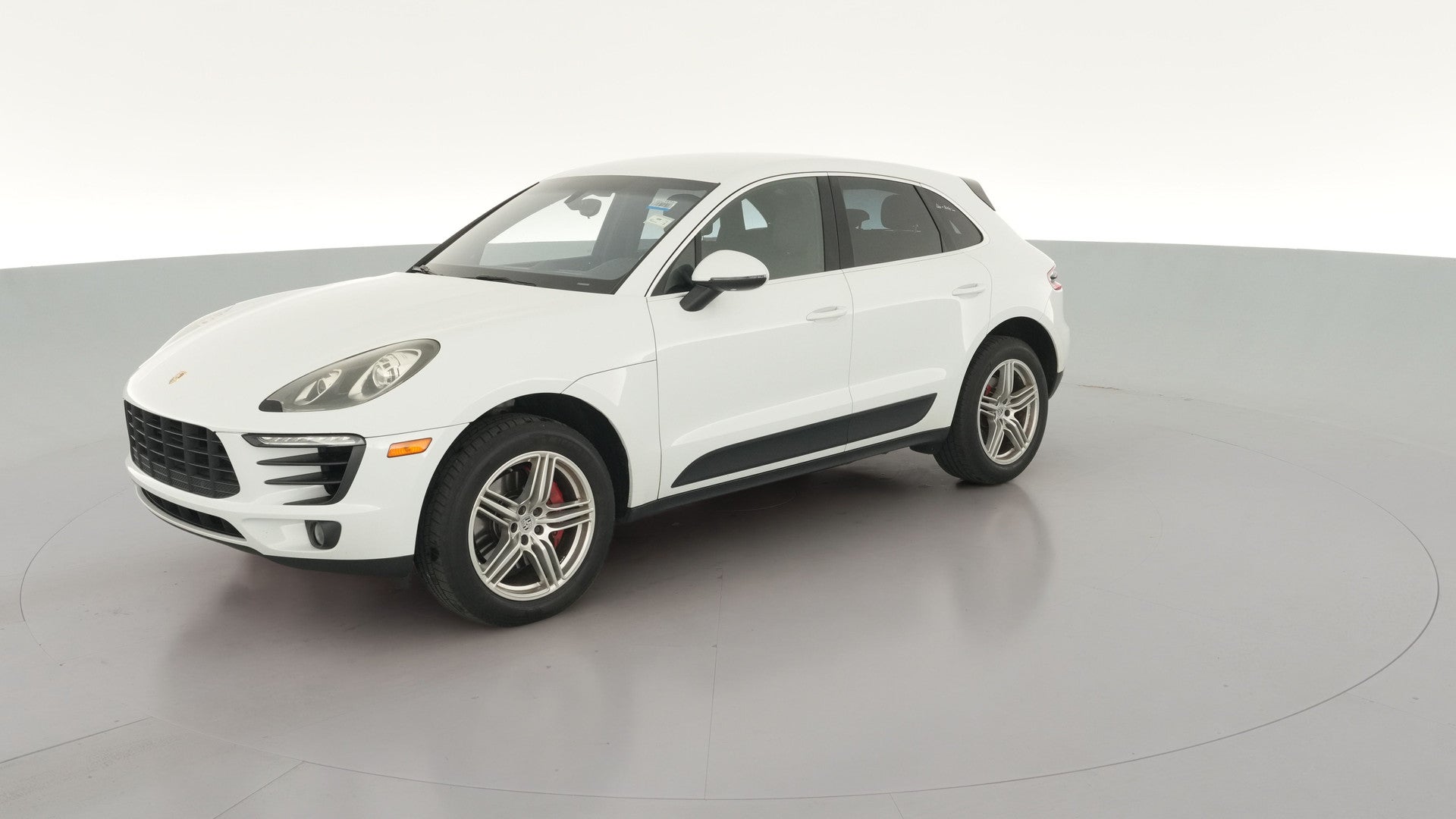 2016 Porsche Macan vehicle photo