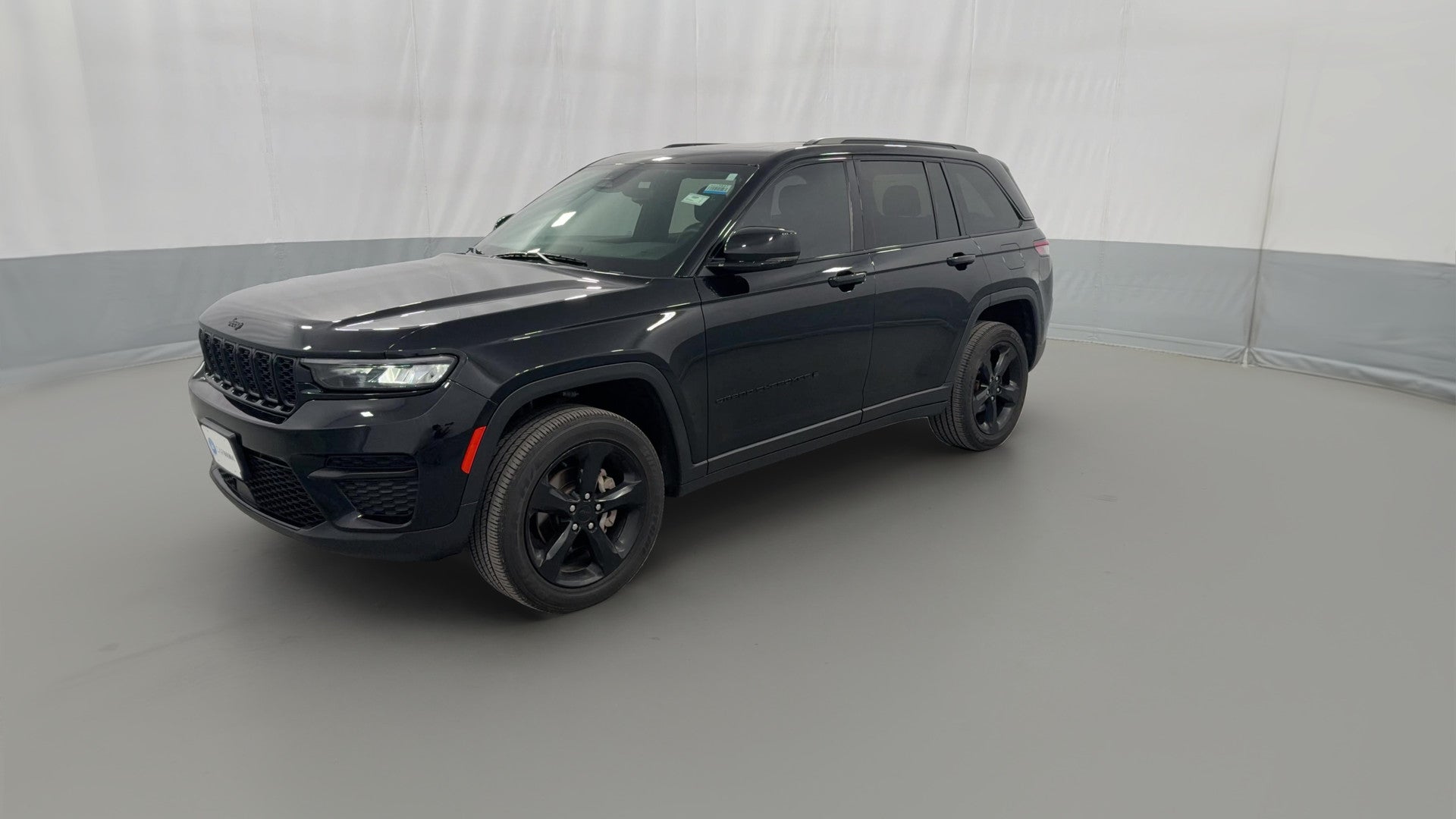 2023 Jeep Grand Cherokee vehicle photo