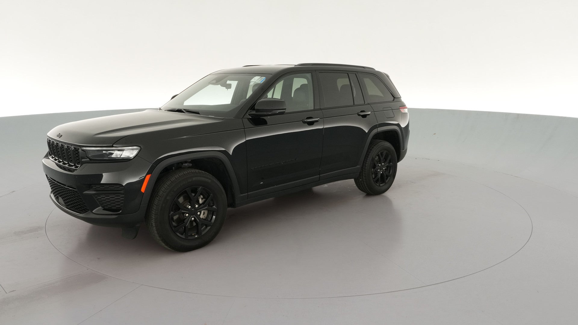 2025 Jeep Grand Cherokee vehicle photo