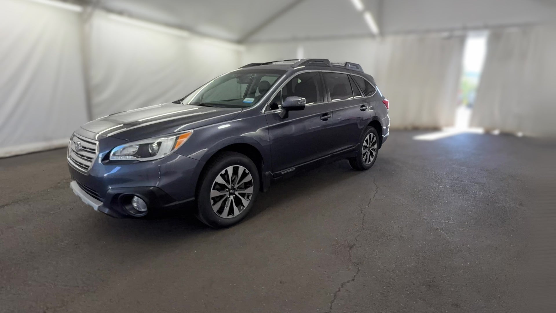 2016 Subaru Outback vehicle photo