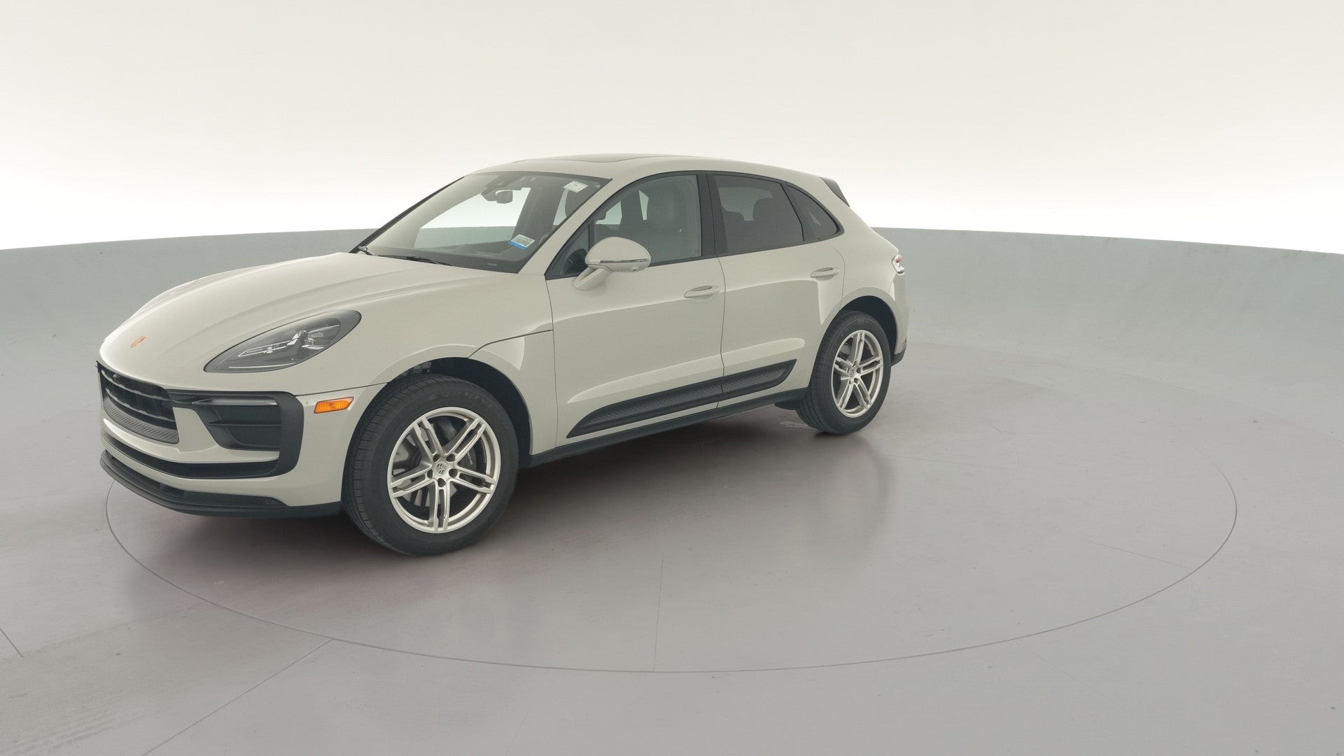 2022 Porsche Macan vehicle photo