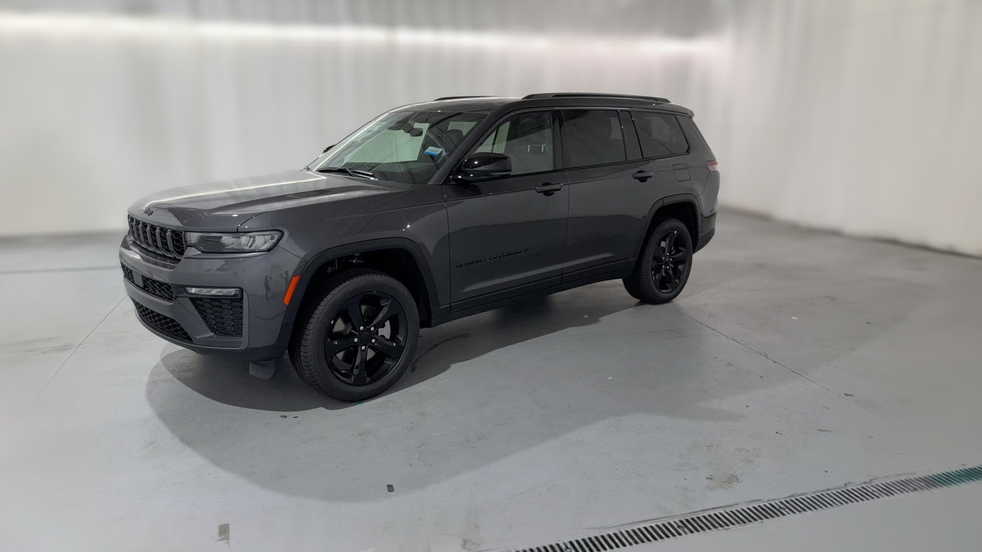2026 Jeep Grand Cherokee L vehicle photo