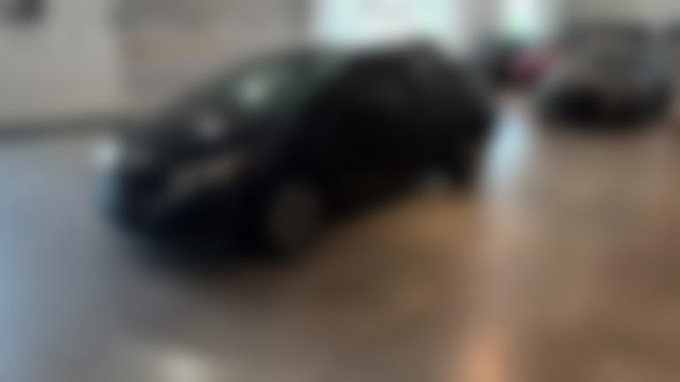 2025 Nissan Versa vehicle photo