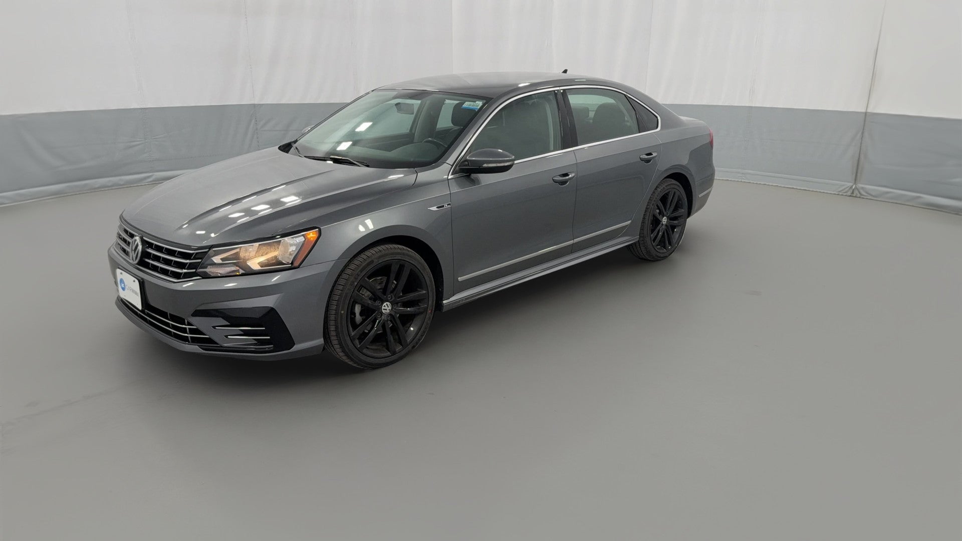 2017 Volkswagen Passat vehicle photo