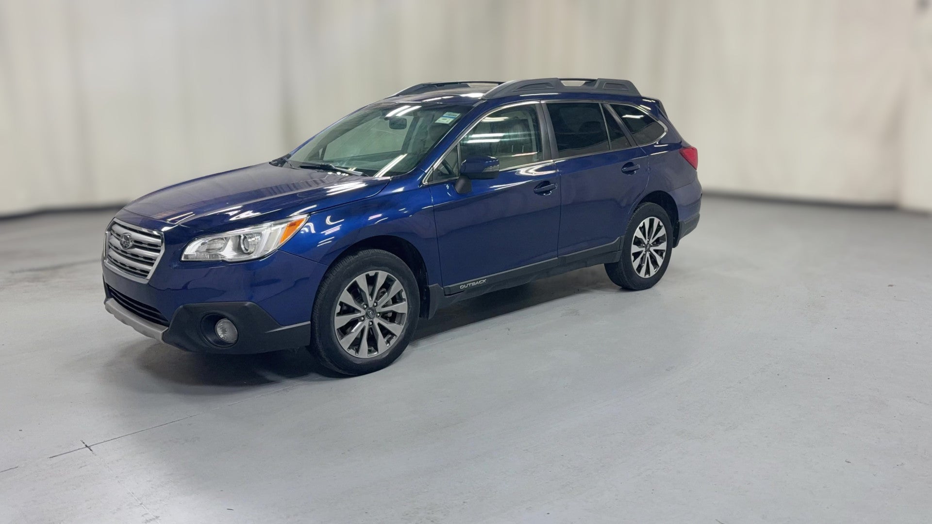 2015 Subaru Outback vehicle photo