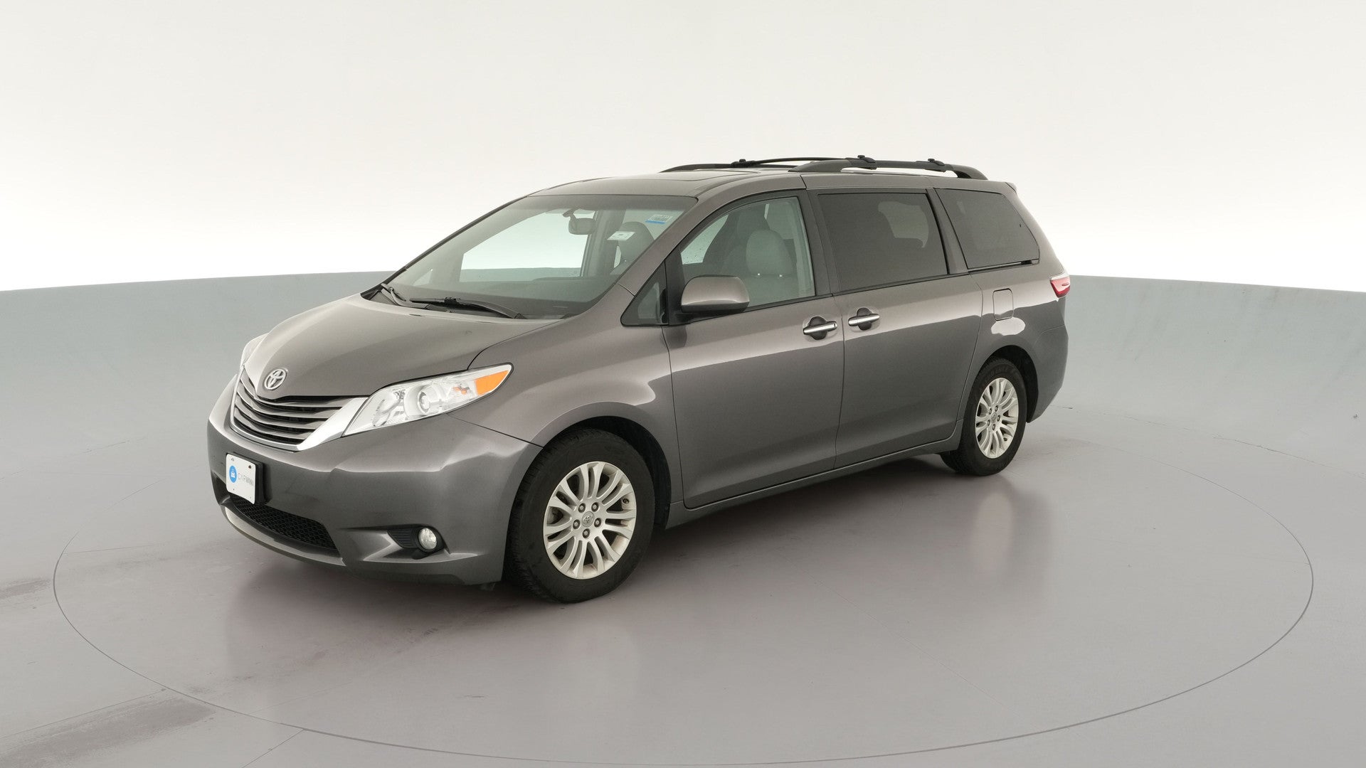 2017 Toyota Sienna vehicle photo