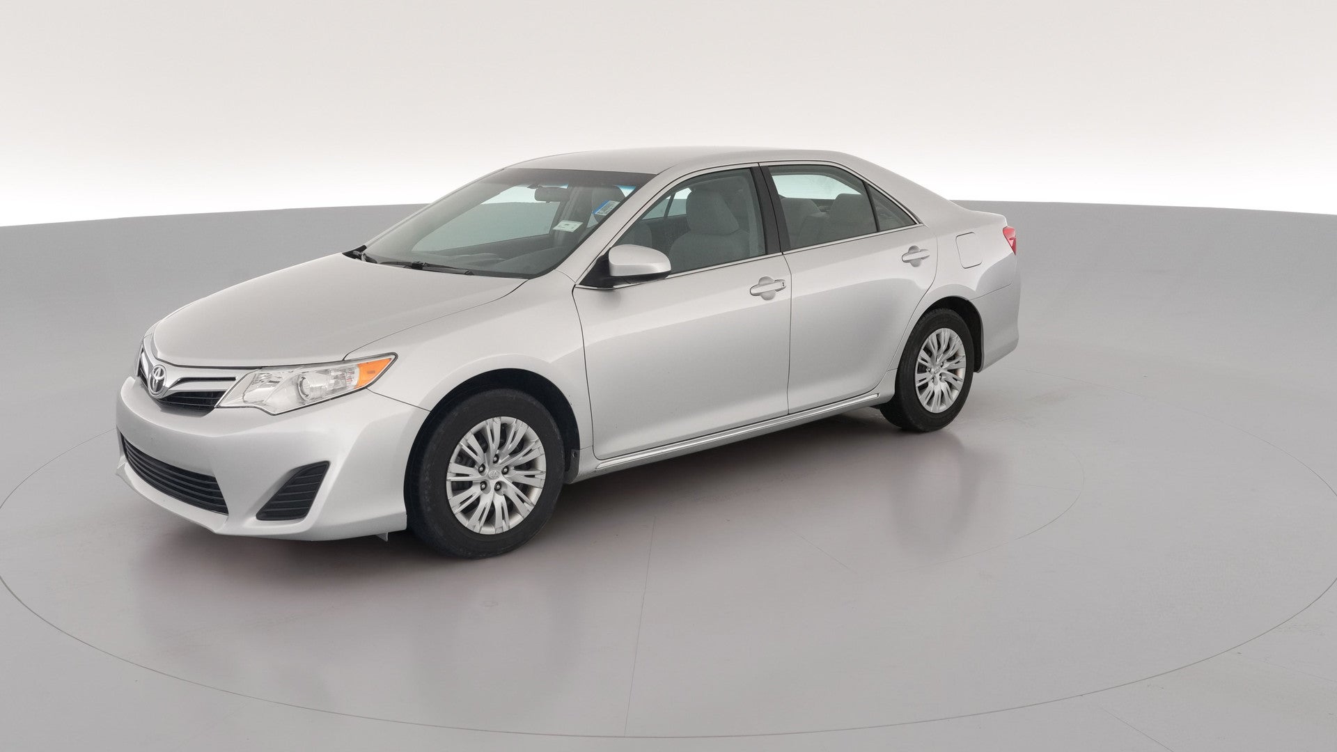 2013 Toyota Camry vehicle photo