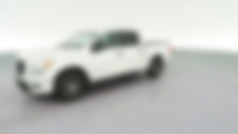 2022 Nissan Titan Crew Cab vehicle photo