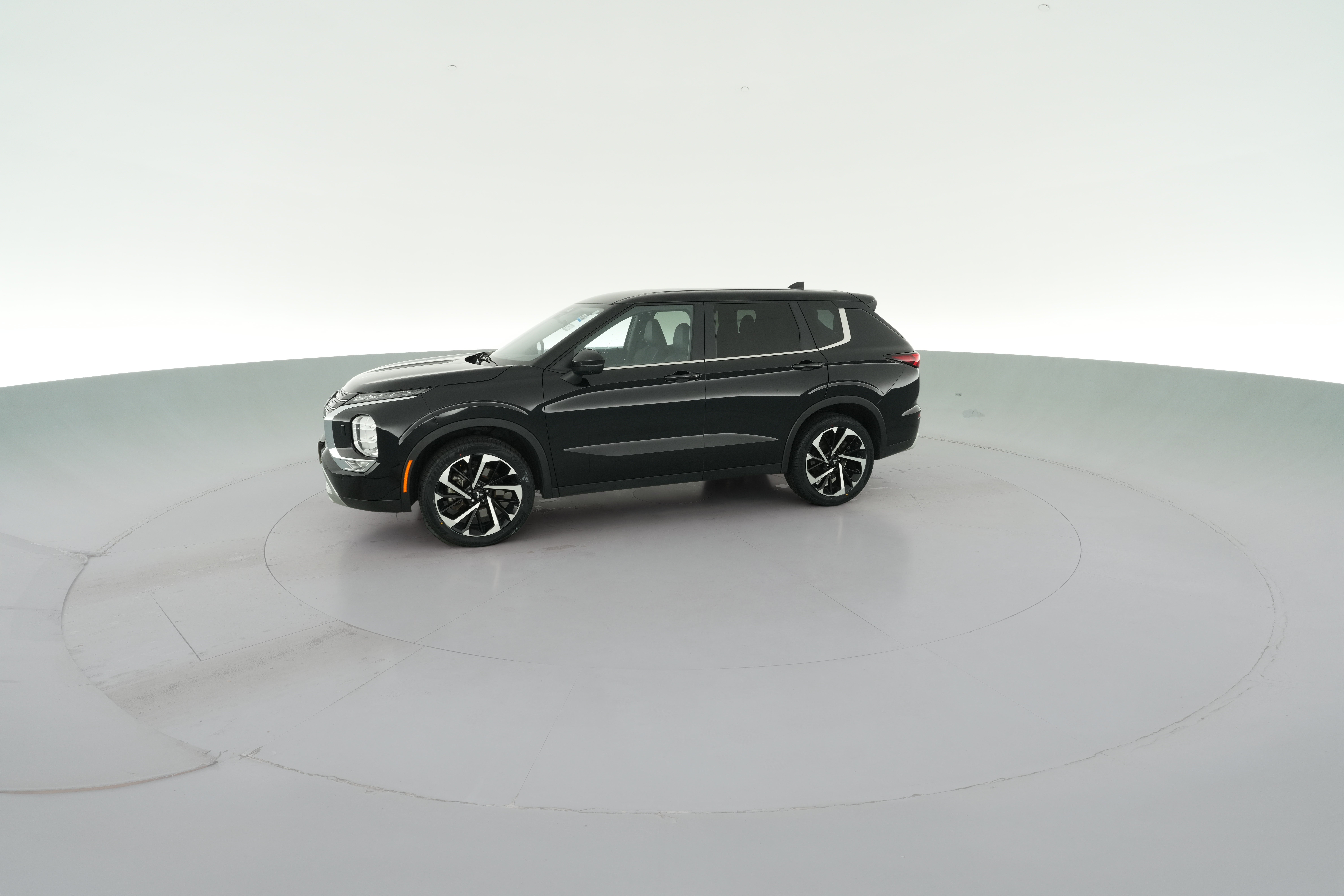 2024 Mitsubishi Outlander SE - Photo 30