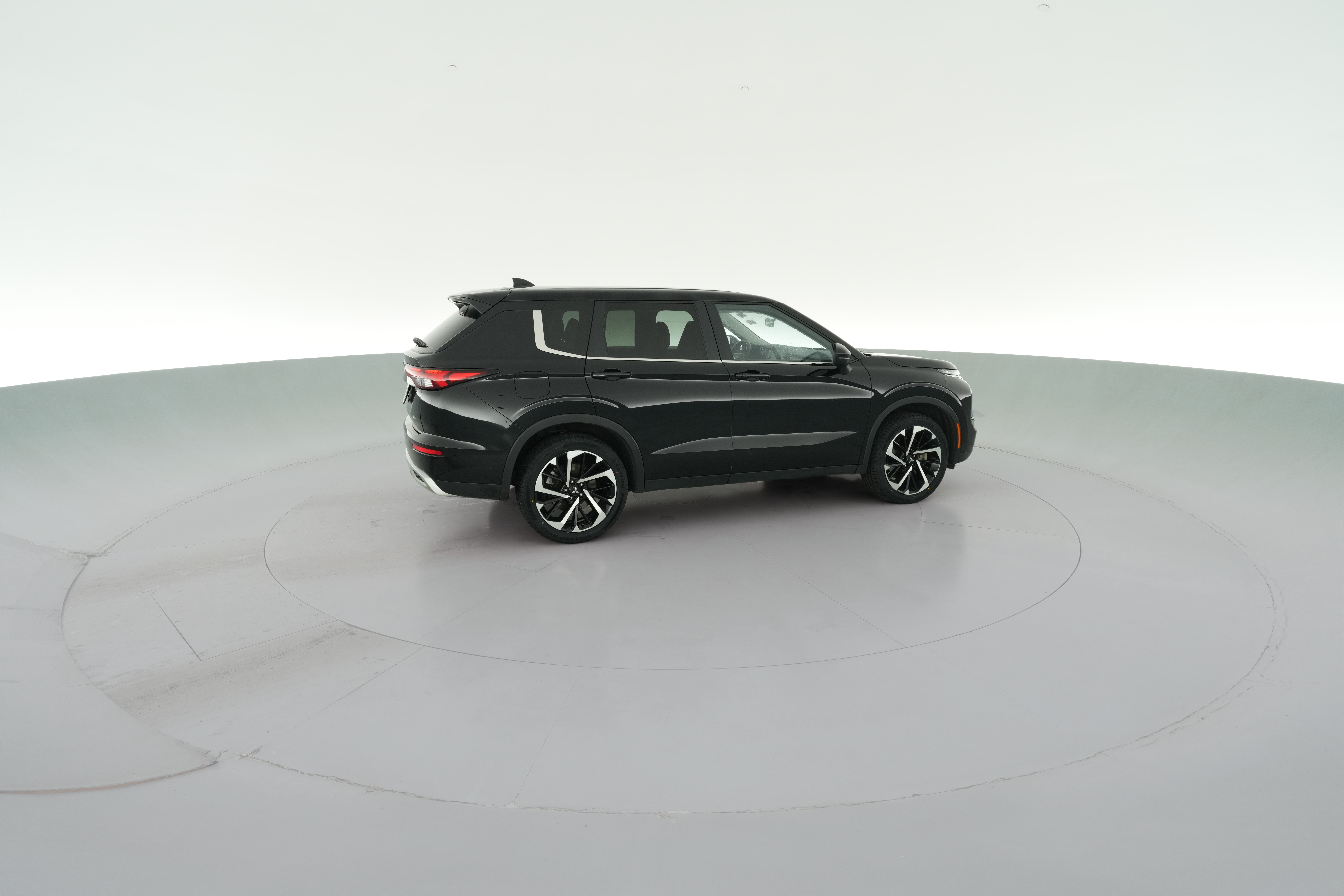 2024 Mitsubishi Outlander SE - Photo 38