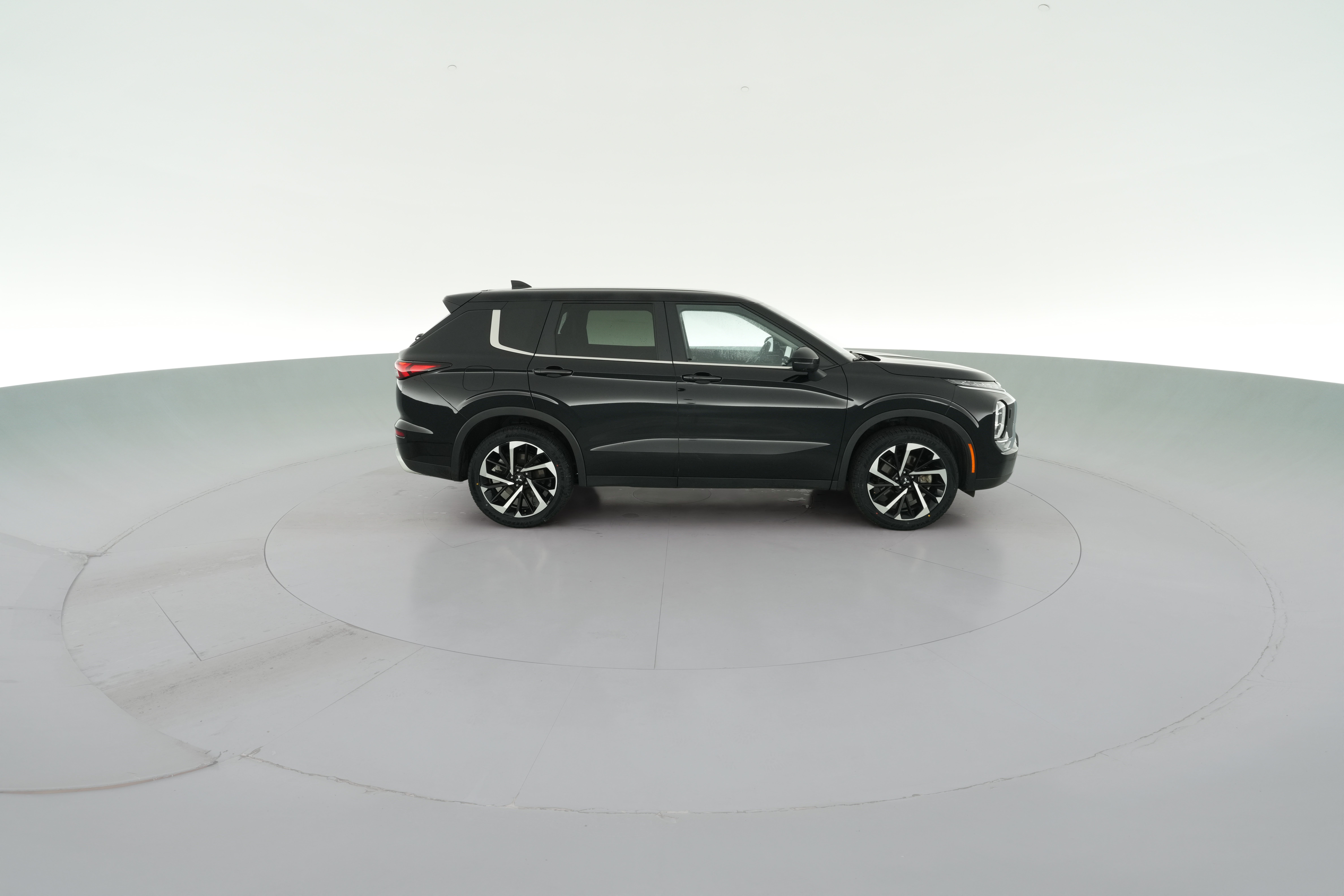 2024 Mitsubishi Outlander SE - Photo 39