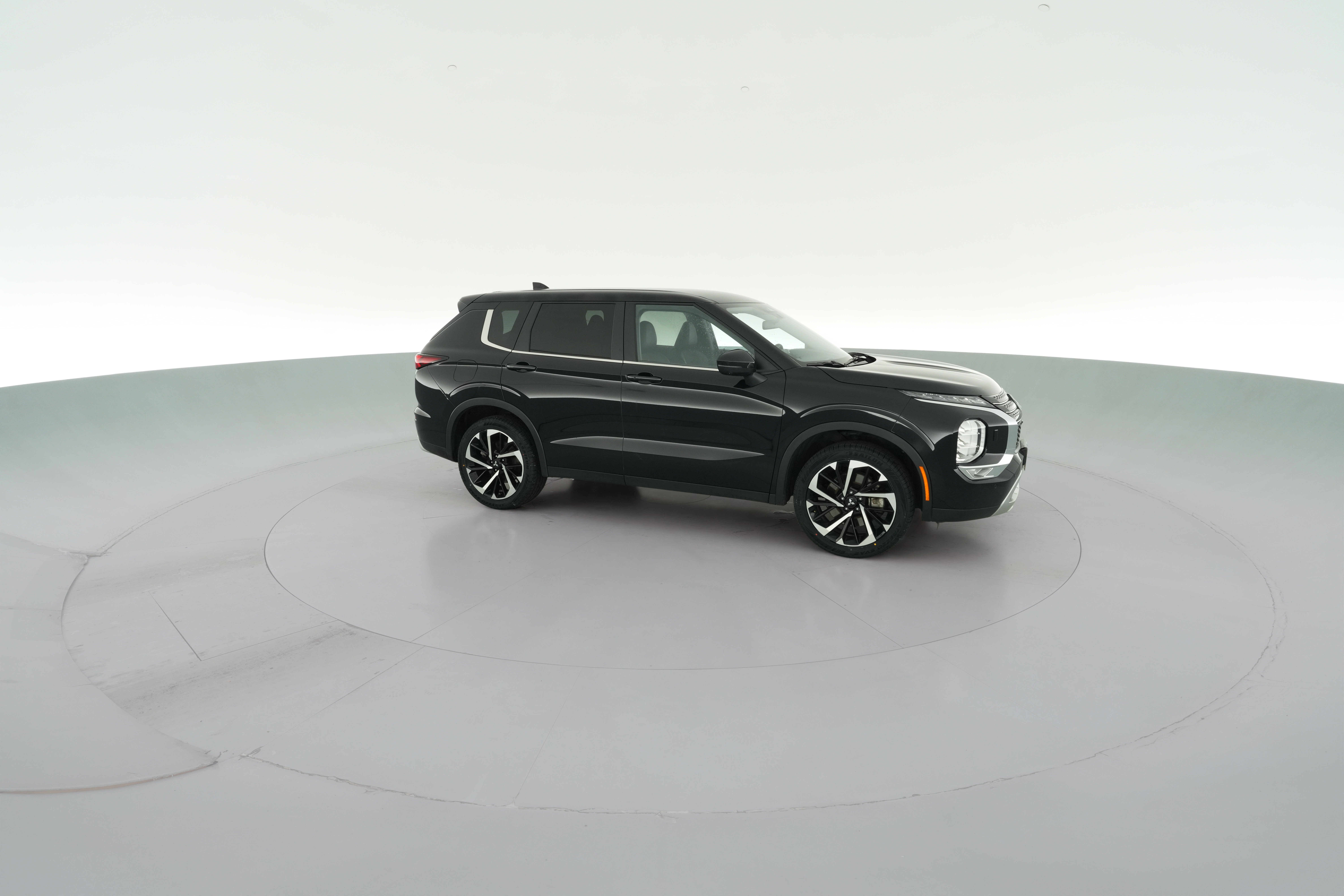 2024 Mitsubishi Outlander SE - Photo 40