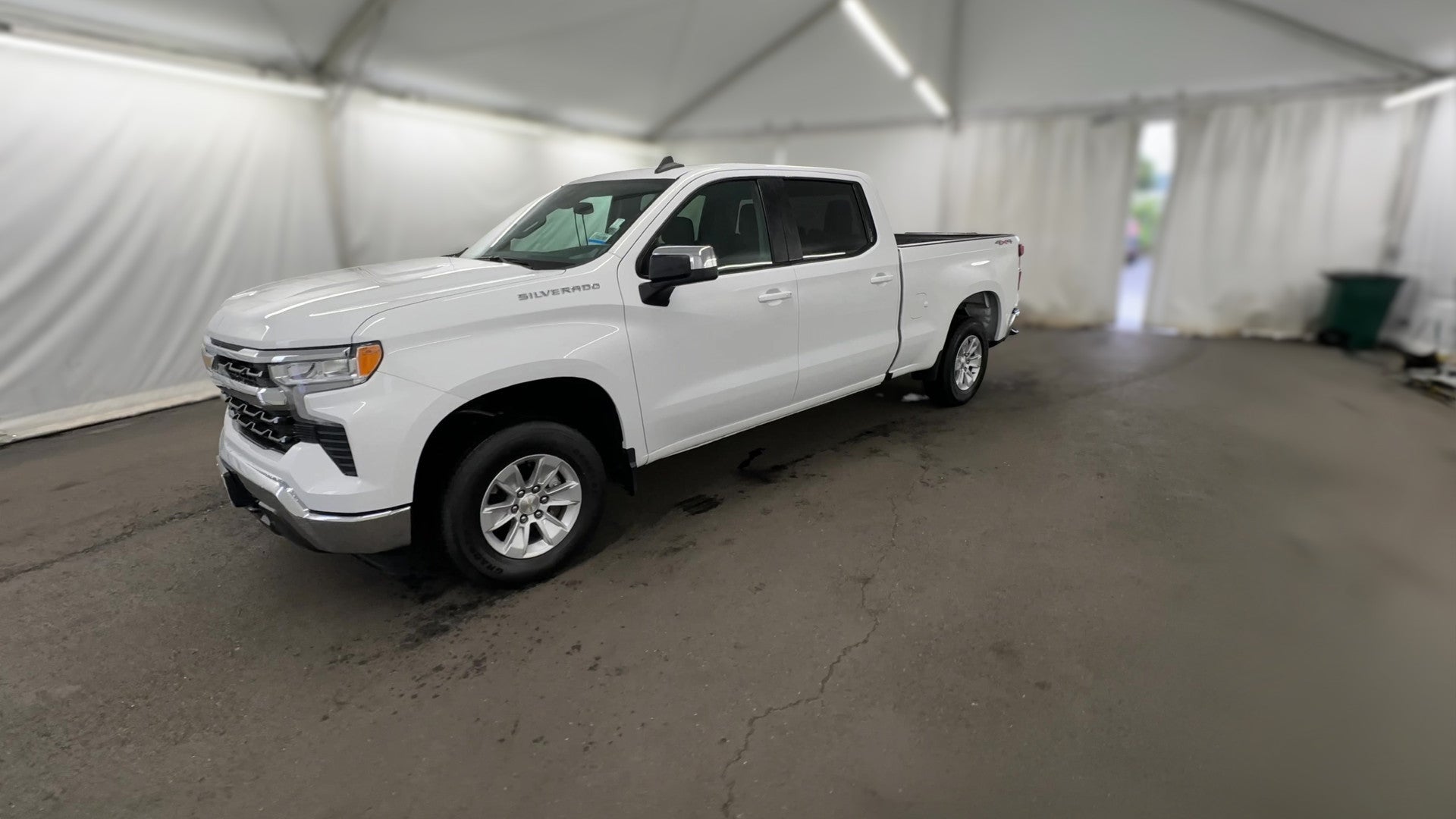 2024 Chevrolet Silverado 1500 Crew Cab vehicle photo