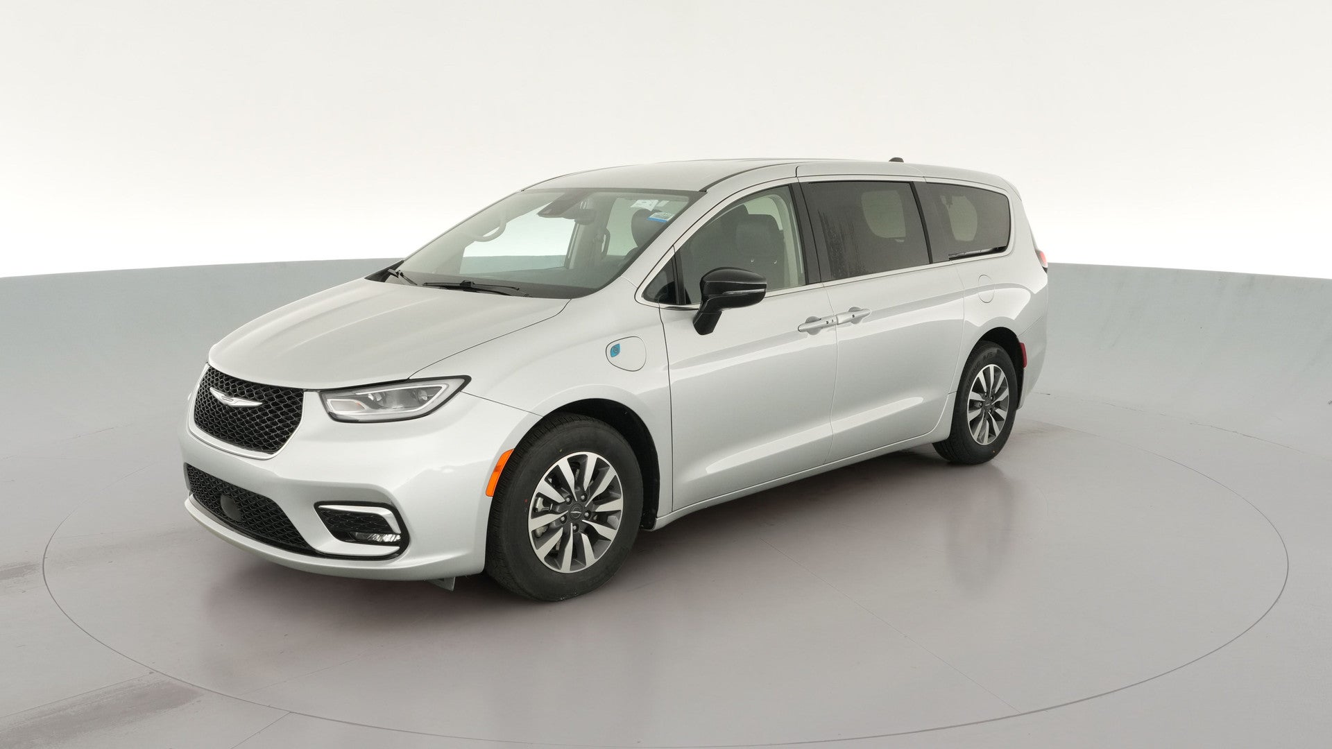 2024 Chrysler Pacifica Hybrid vehicle photo