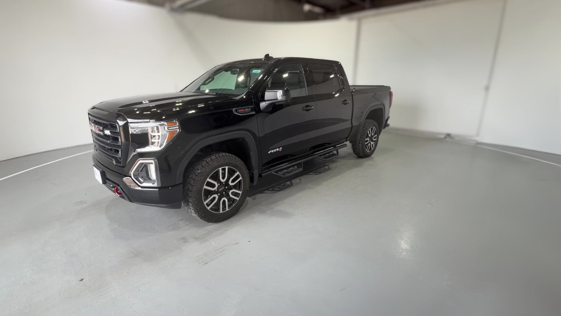 2021 GMC Sierra 1500 Crew Cab vehicle photo